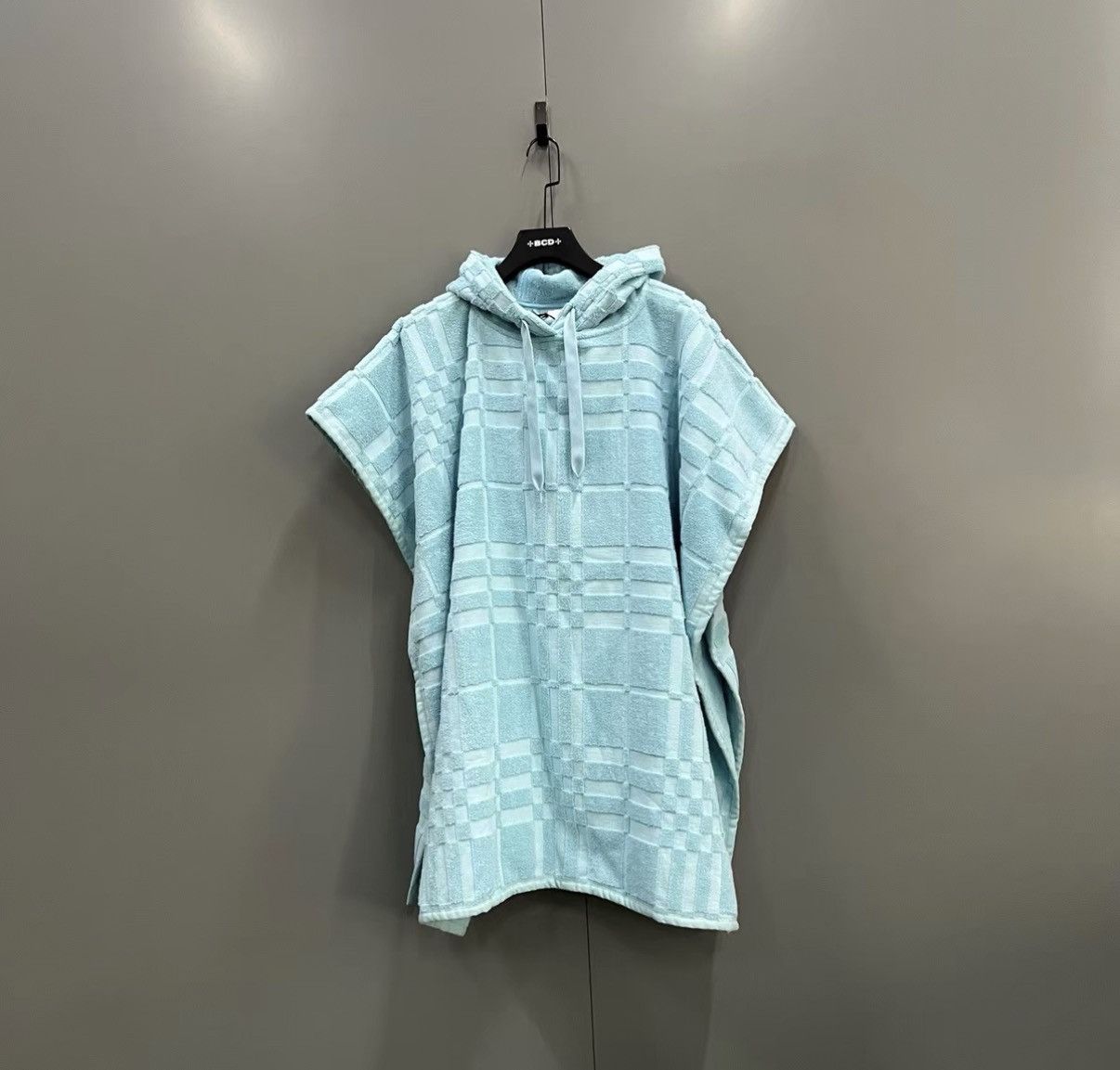 Burberry Burberry Light Blue Towel Cape J41 Size US S / EU 44-46 / 1 - 1 Thumbnail