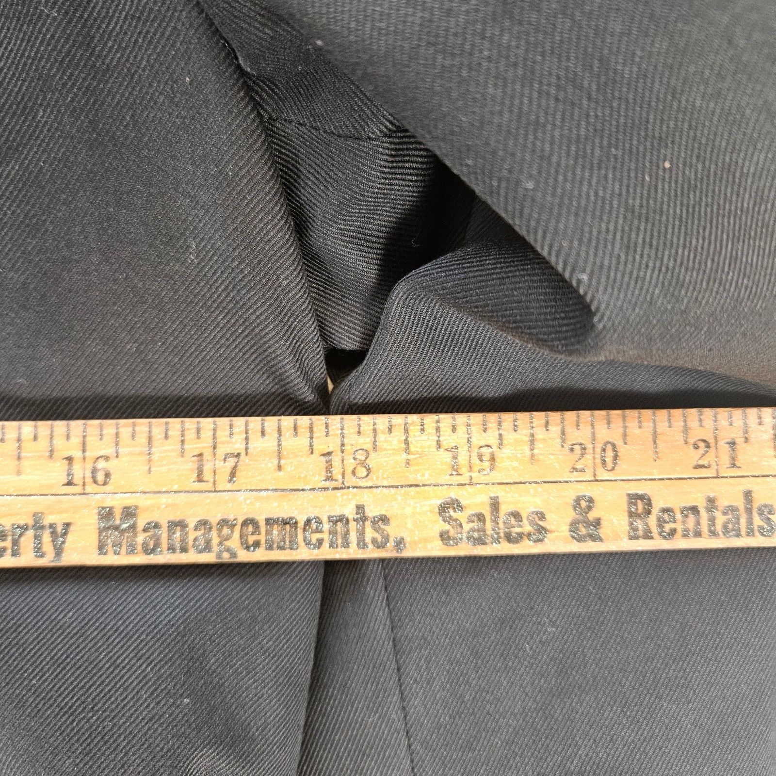 Burberry BURBERRYS MEN'S 46 BLACK TRENCH COAT DOUBLE BREASTED W COVER Size US S / EU 44-46 / 1 - 3 Thumbnail