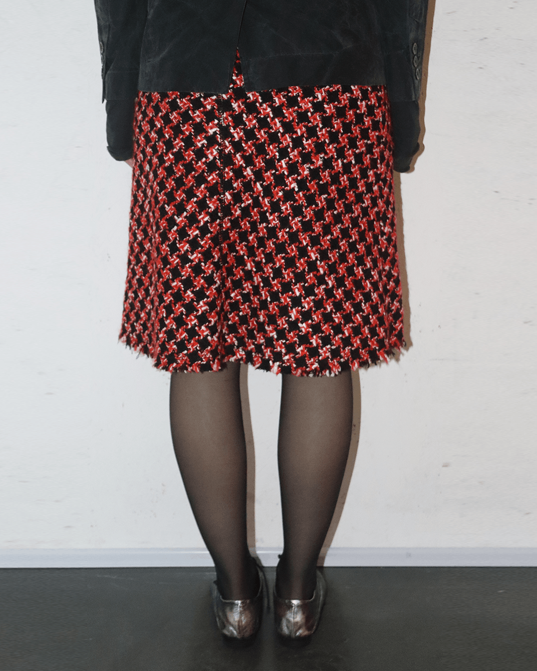 Prada Prada 2000s Fringe Detail A Line Wool Skirt Size 26" / US 2 / IT 38 - 4 Thumbnail