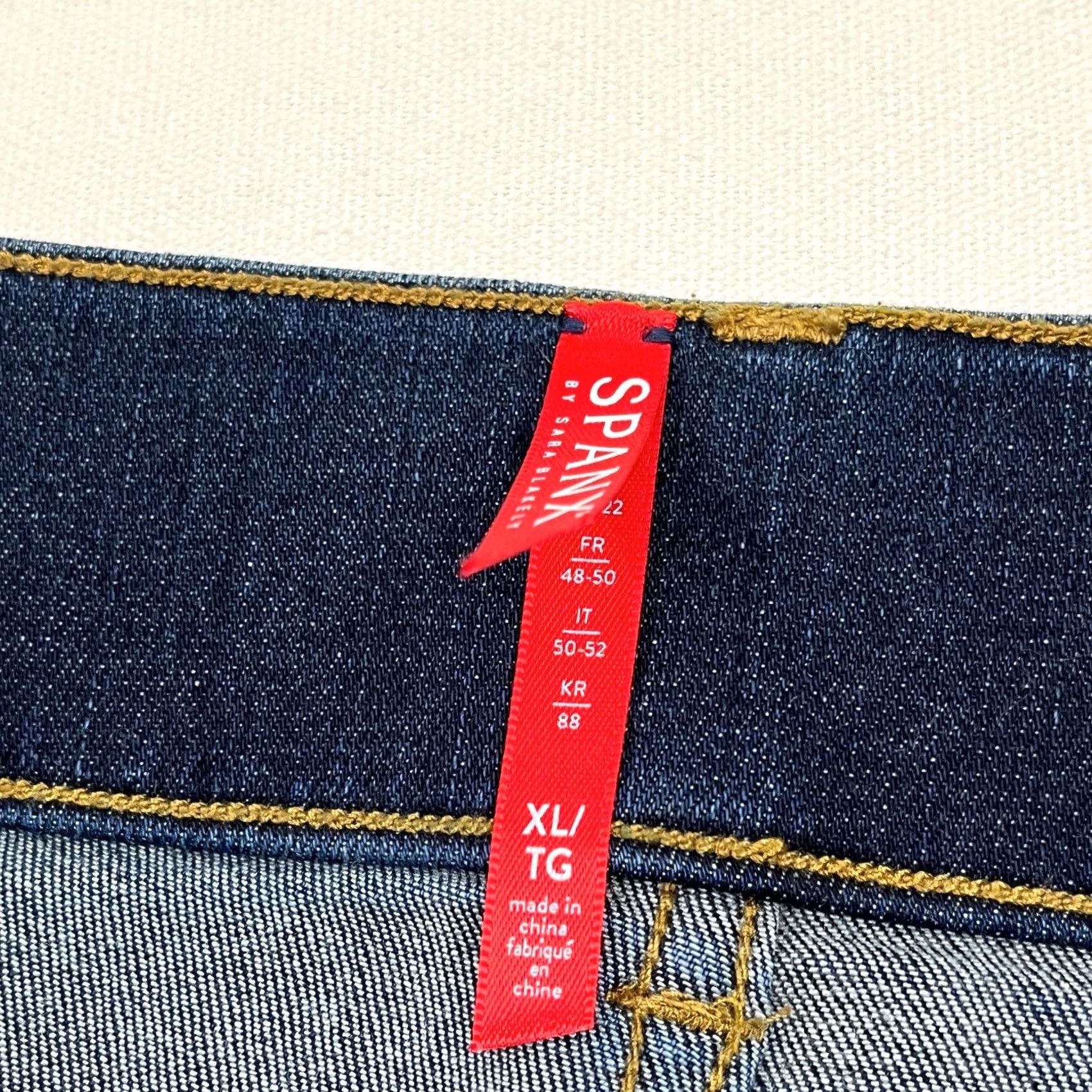 Spanx VINTAGE Spanx Flare Jeans Womens XL W34 I31 Midnight Blue Denim Stretch High Rise Casual Size 40" / US 18 - 2 Thumbnail