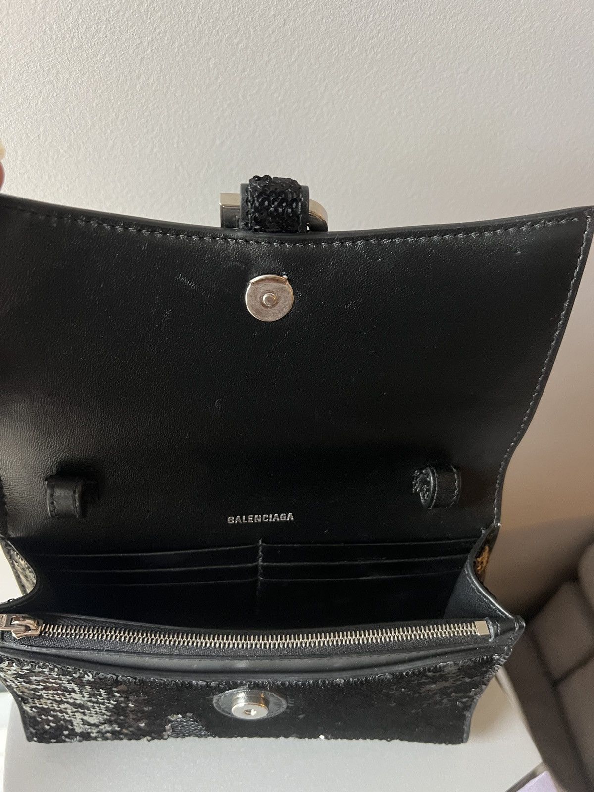 Balenciaga Balenciaga Hourglass Sequin Wallet on Chain Black Size ONE SIZE - 10 Thumbnail