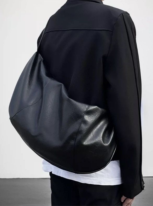 Vintage Oversized retro faux leather hobo bag messenger bag Size ONE SIZE - 2 Thumbnail