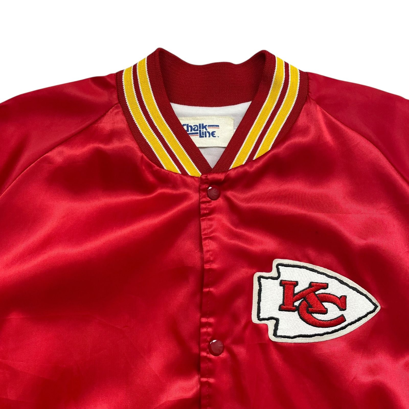 NFL VTG 90s KANSAS CITY CHIEFS CHALK LINE SATIN BOMBER JACKET Size US XXL / EU 58 / 5 - 2 Thumbnail