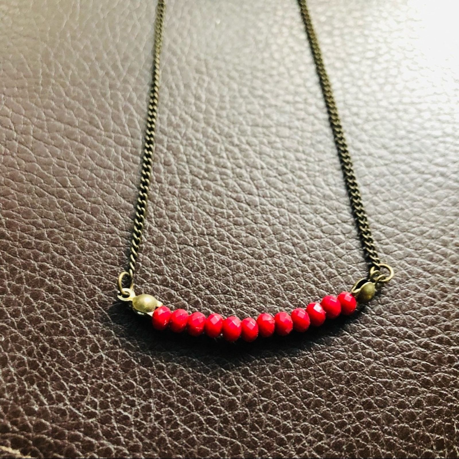 Jewelry Faceted deep fuchsia bead brass plated chain choker necklace Size ONE SIZE - 6 Thumbnail