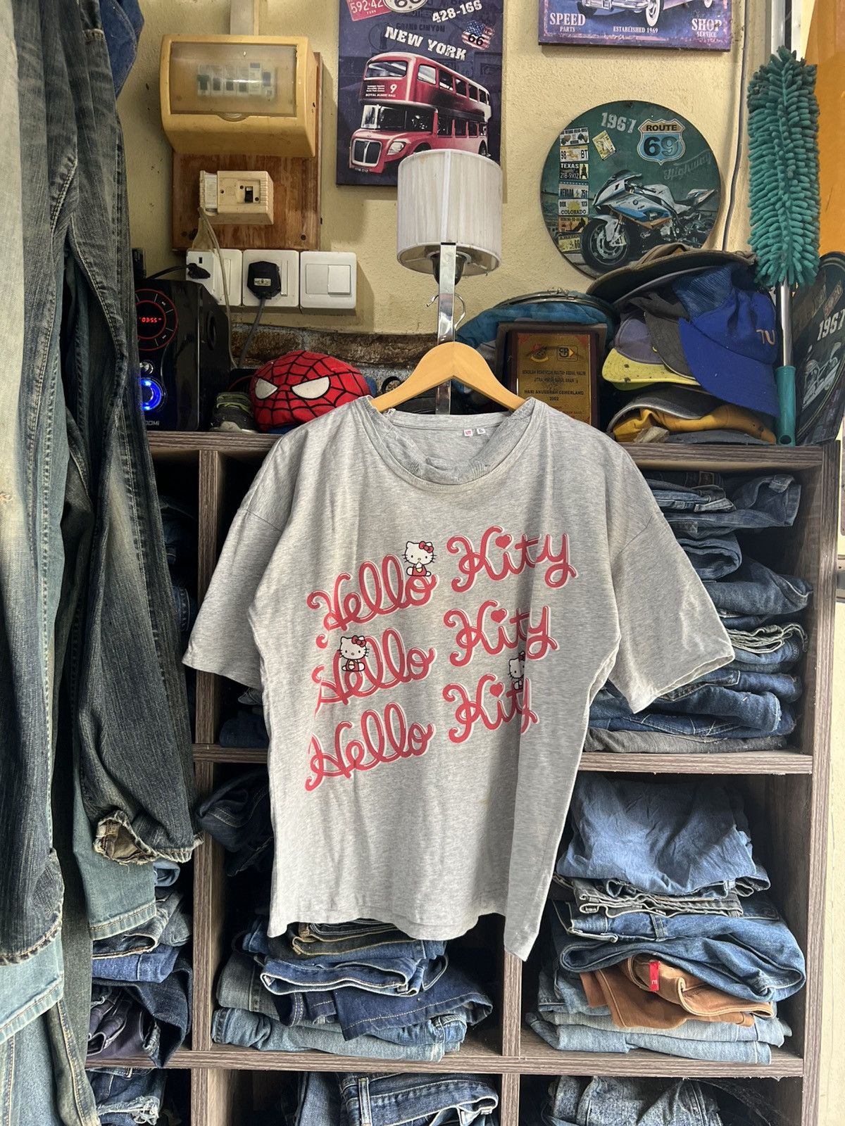 🔥Hello Kitty x Uniqlo Tee