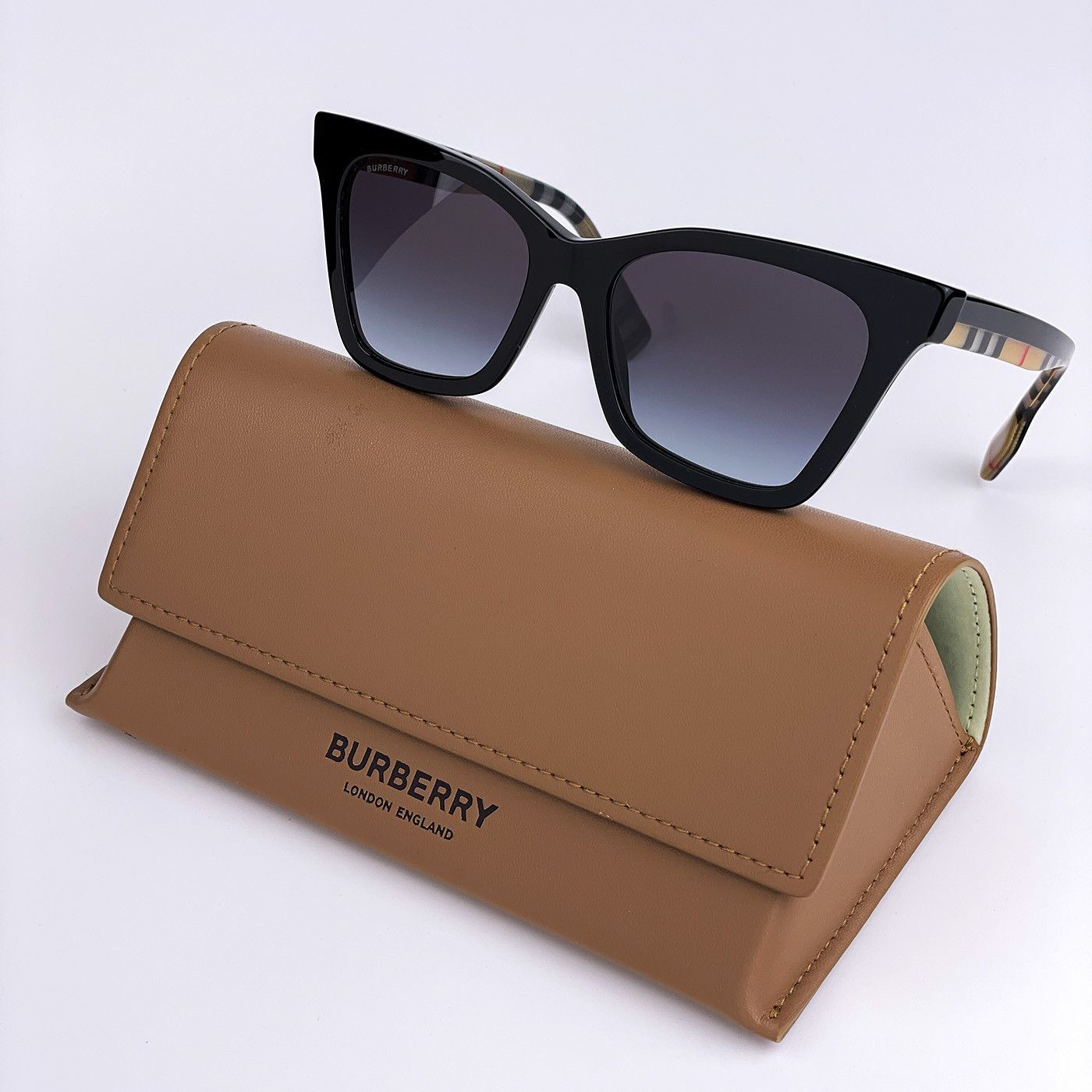 image of New Burberrybe4346 Elsa 39428G Cat Eye Women Sunglasses in Black/Gray Gradient