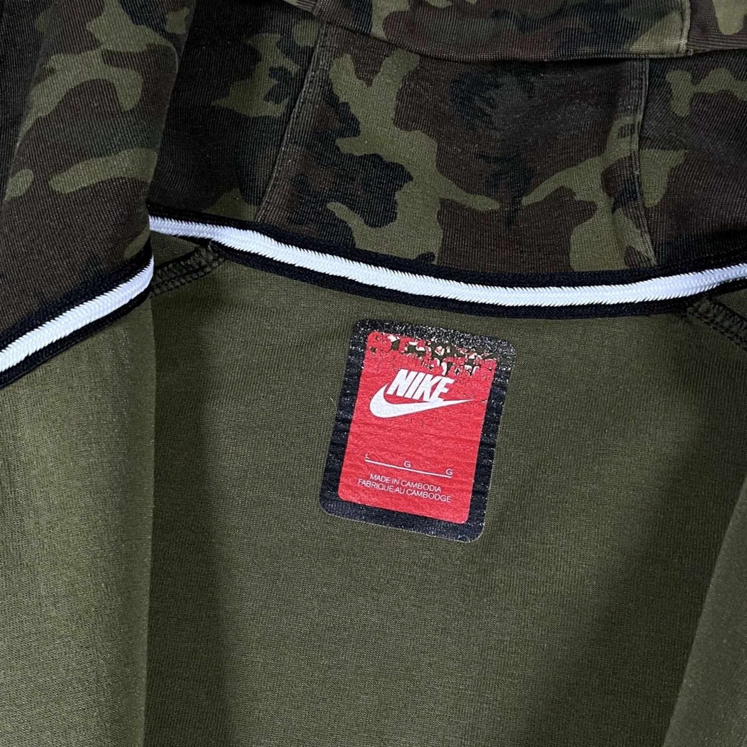 Nike Nike Tech Fleece Hoodie Mens L Camouflage Full Zip Jacket Windrunner Outdoor Shirt Size US L / EU 52-54 / 3 - 2 Thumbnail