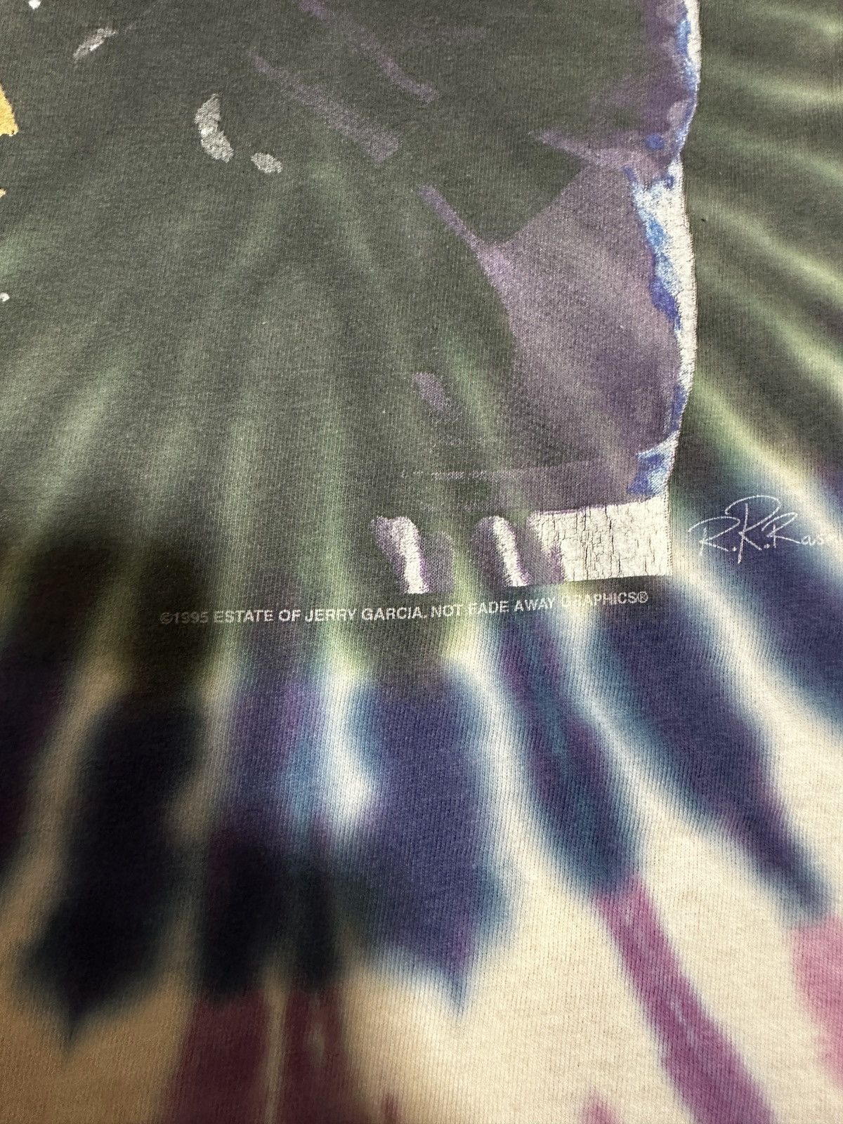 Vintage Vintage 1995 Grateful Dead Jerry Garcia Memorial Tee Size US XL / EU 56 / 4 - 3 Thumbnail
