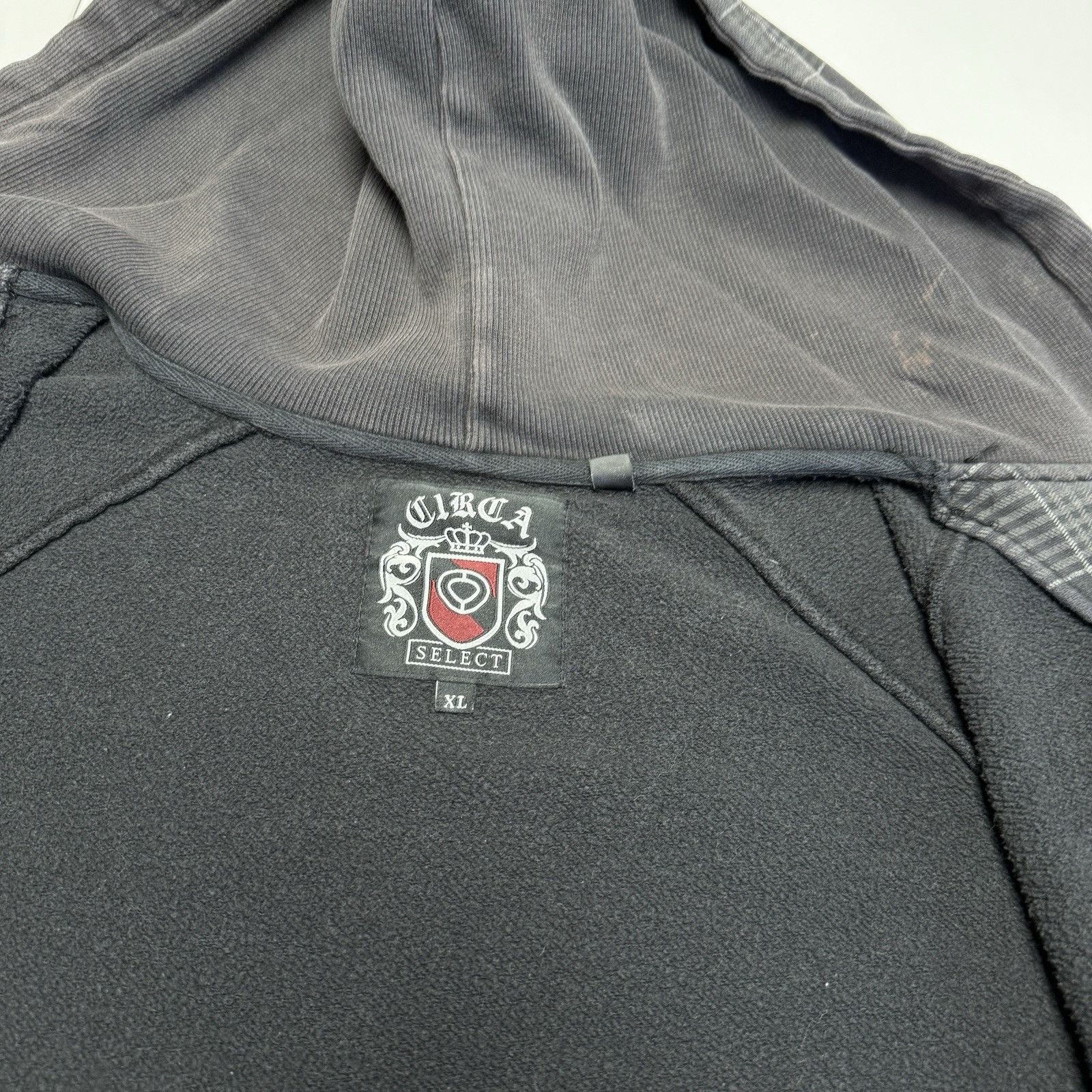 Vintage Vintage Y2K Circa Skateboards Hoodie Sweatshirt Black/Gray Size US XL / EU 56 / 4 - 11 Thumbnail