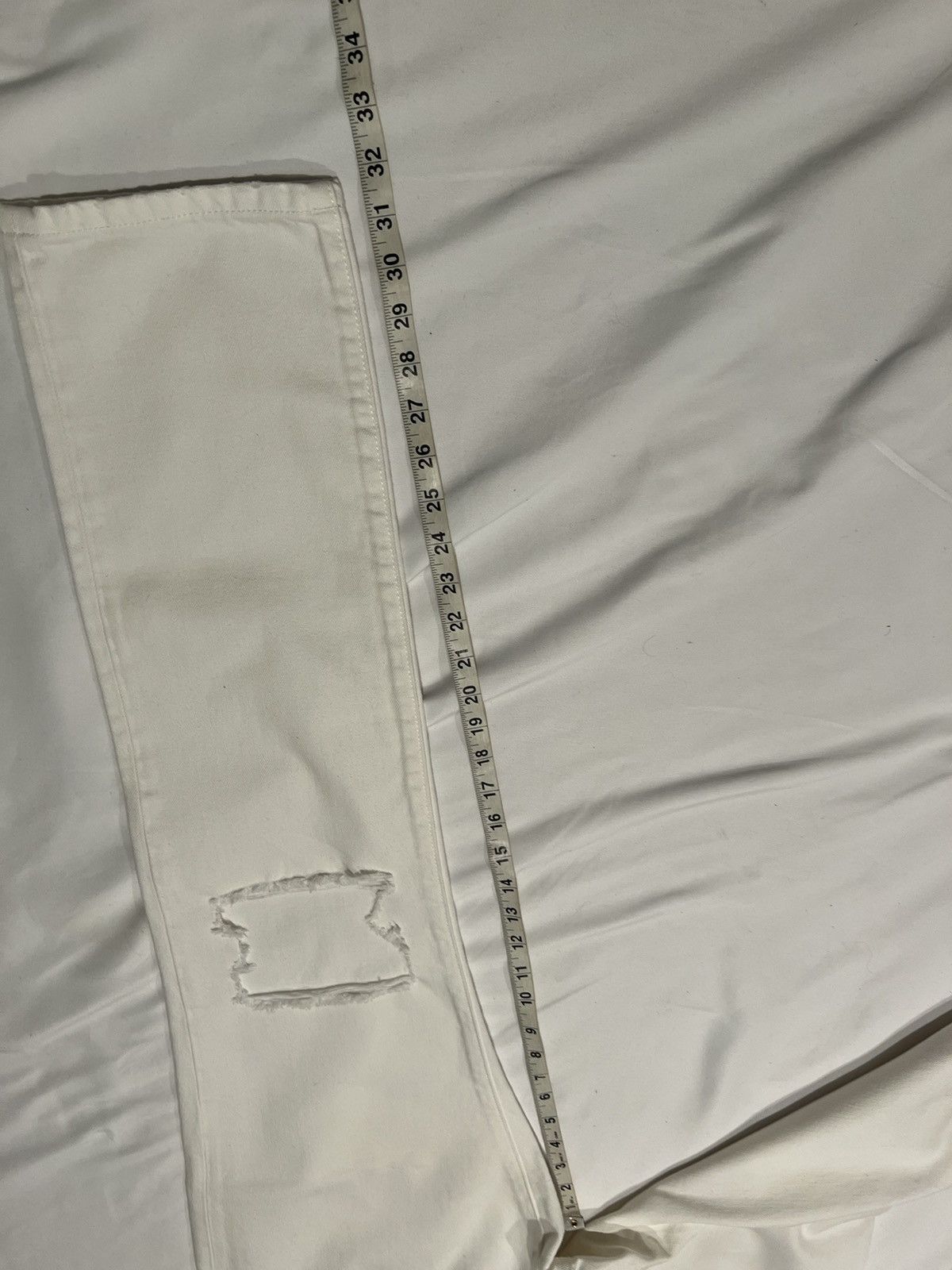 Saint Laurent Paris Saint Laurent Hedi Slimane ripped jeans. 36 $990 Size US 36 / EU 52 - 3 Thumbnail
