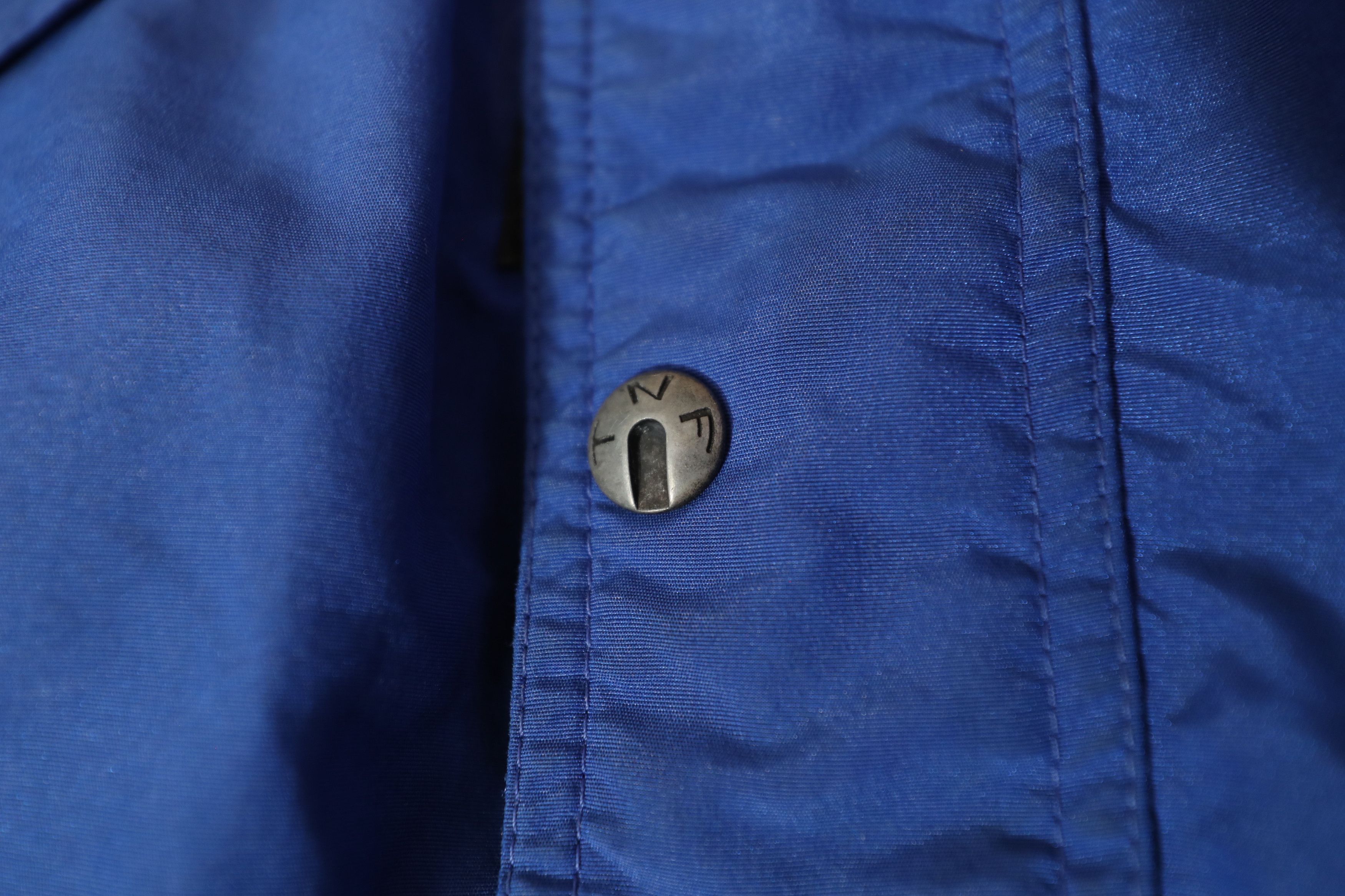 The North Face Vintage TNF Extreme Light Series Shell Jacket (L) Size US L / EU 52-54 / 3 - 4 Thumbnail
