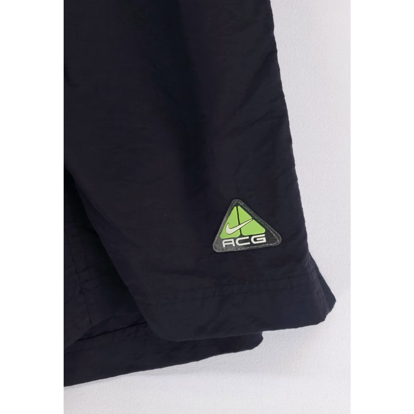 Nike ACG Nike ACG Hiking Shorts Drawstring Elastic Waist Black Mens L (36-38 W Actual) Size US 33 - 2 Thumbnail