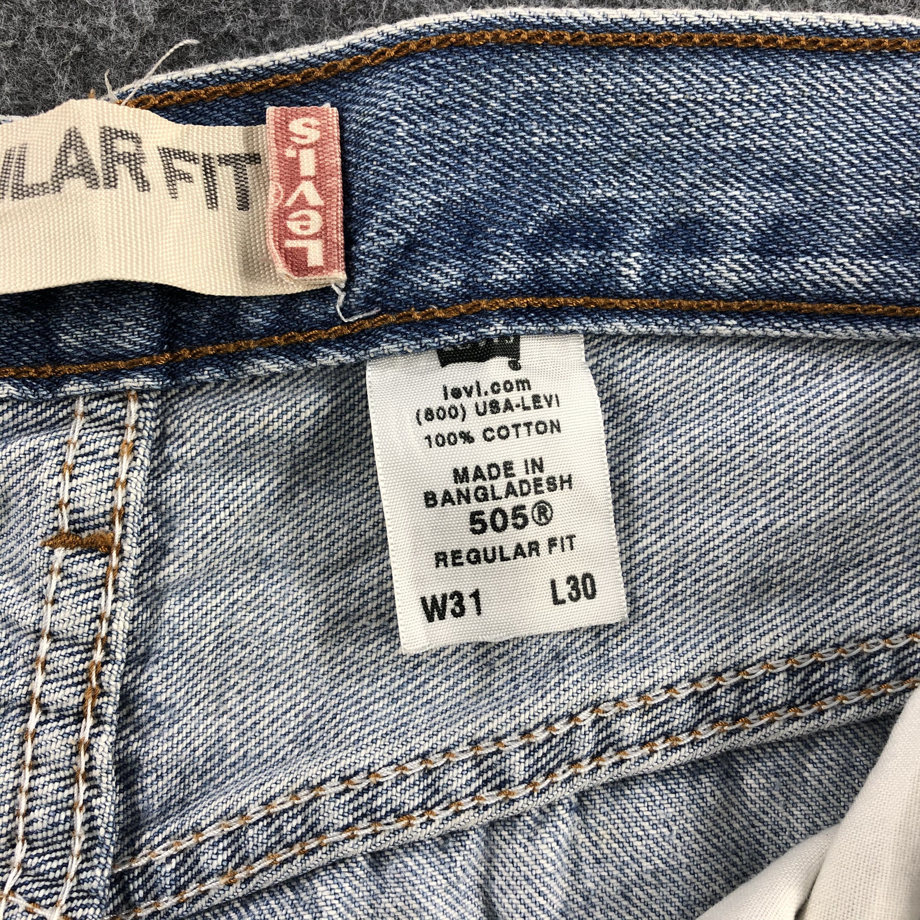 Levi's × Vintage Vintage Light Wash Levis 505 Jeans-JM767 Size US 31 - 9 Thumbnail