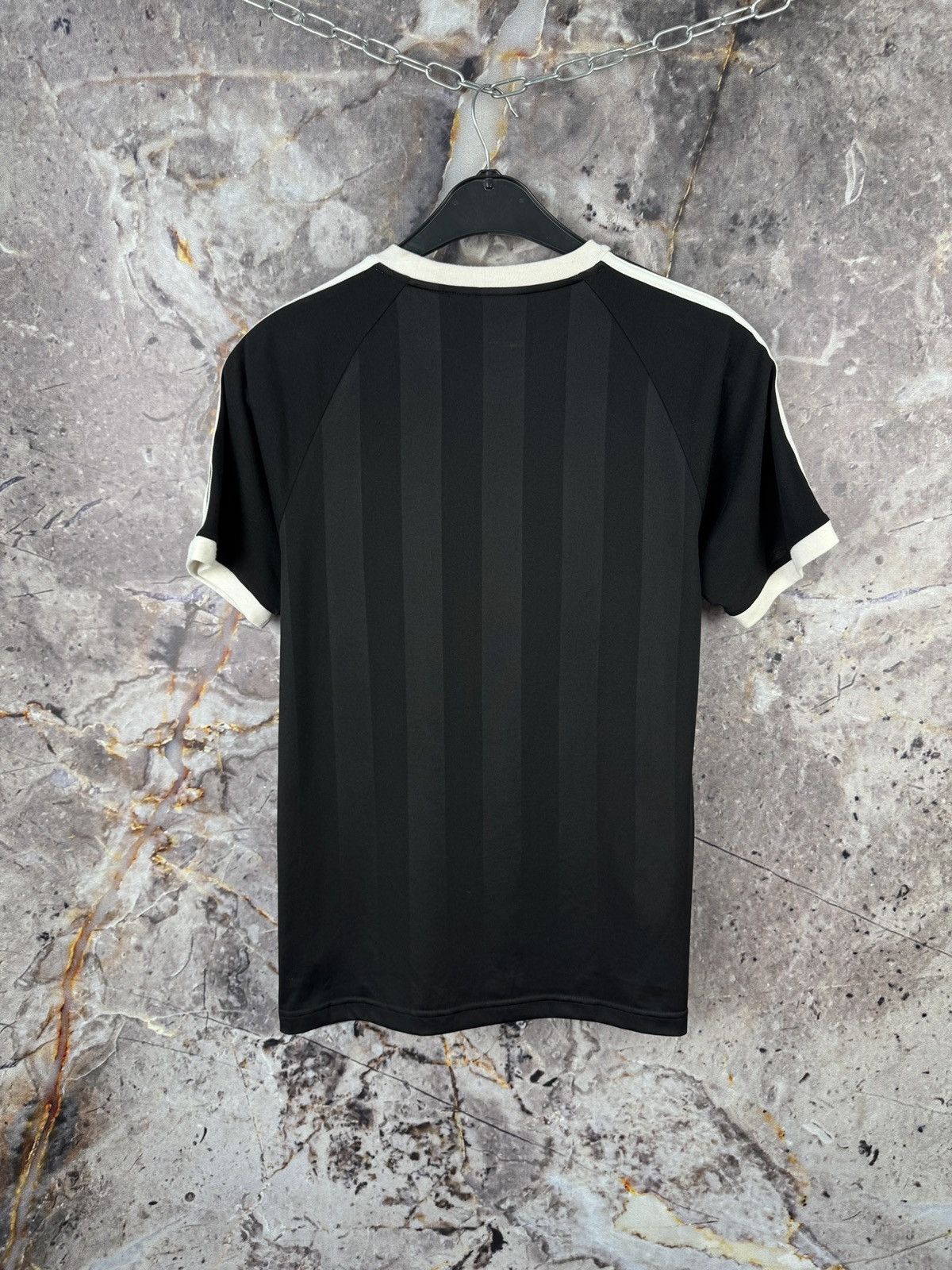 Adidas Men’s Adidas T-Shirt Black Striped Sportswear Size Small Size US S / EU 44-46 / 1 - 11 Thumbnail