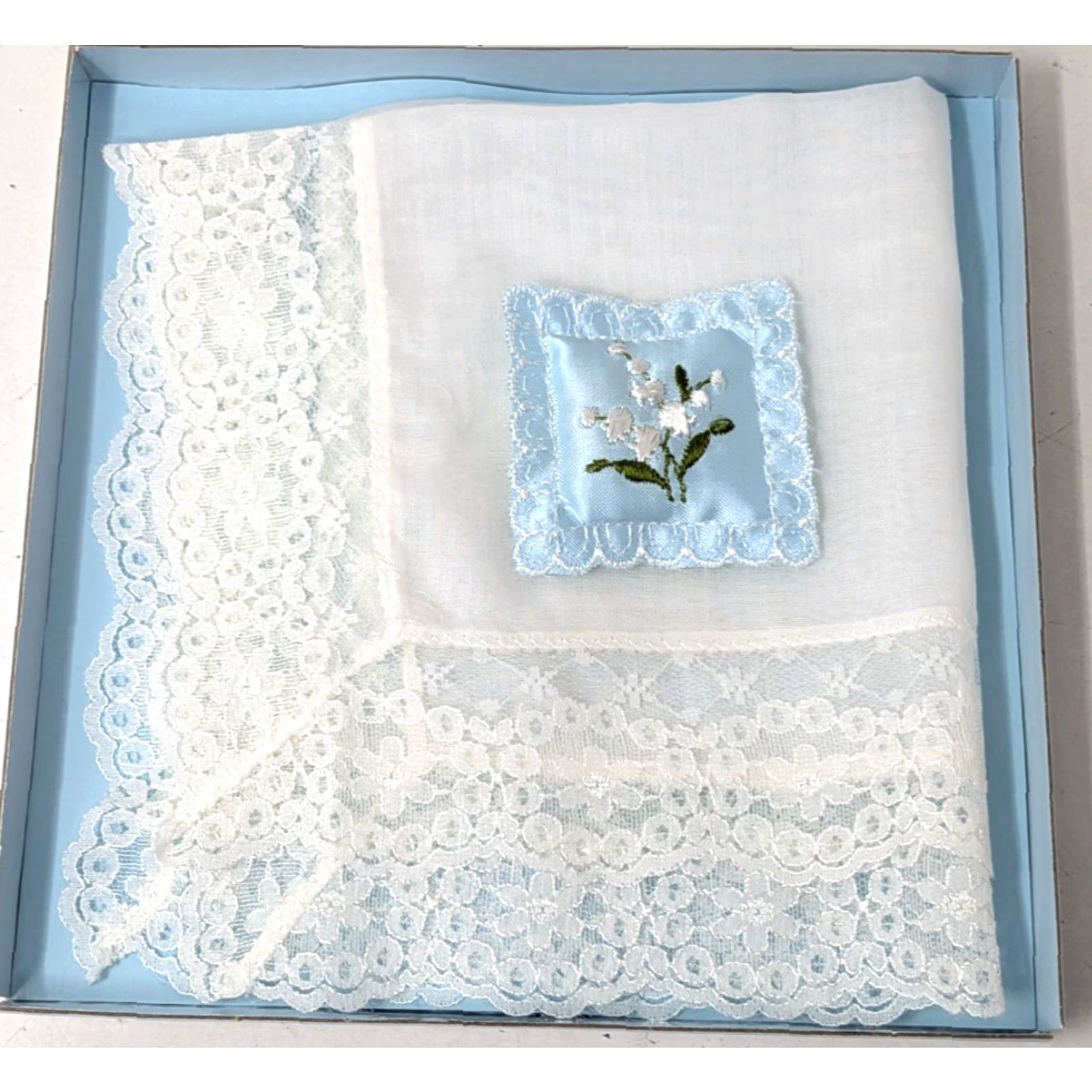 Vintage VINTAGE Treasure Masters Wedding Lily of the Valley Pin Cushion Handkerchief Set Shirt? Size ONE SIZE - 2 Thumbnail