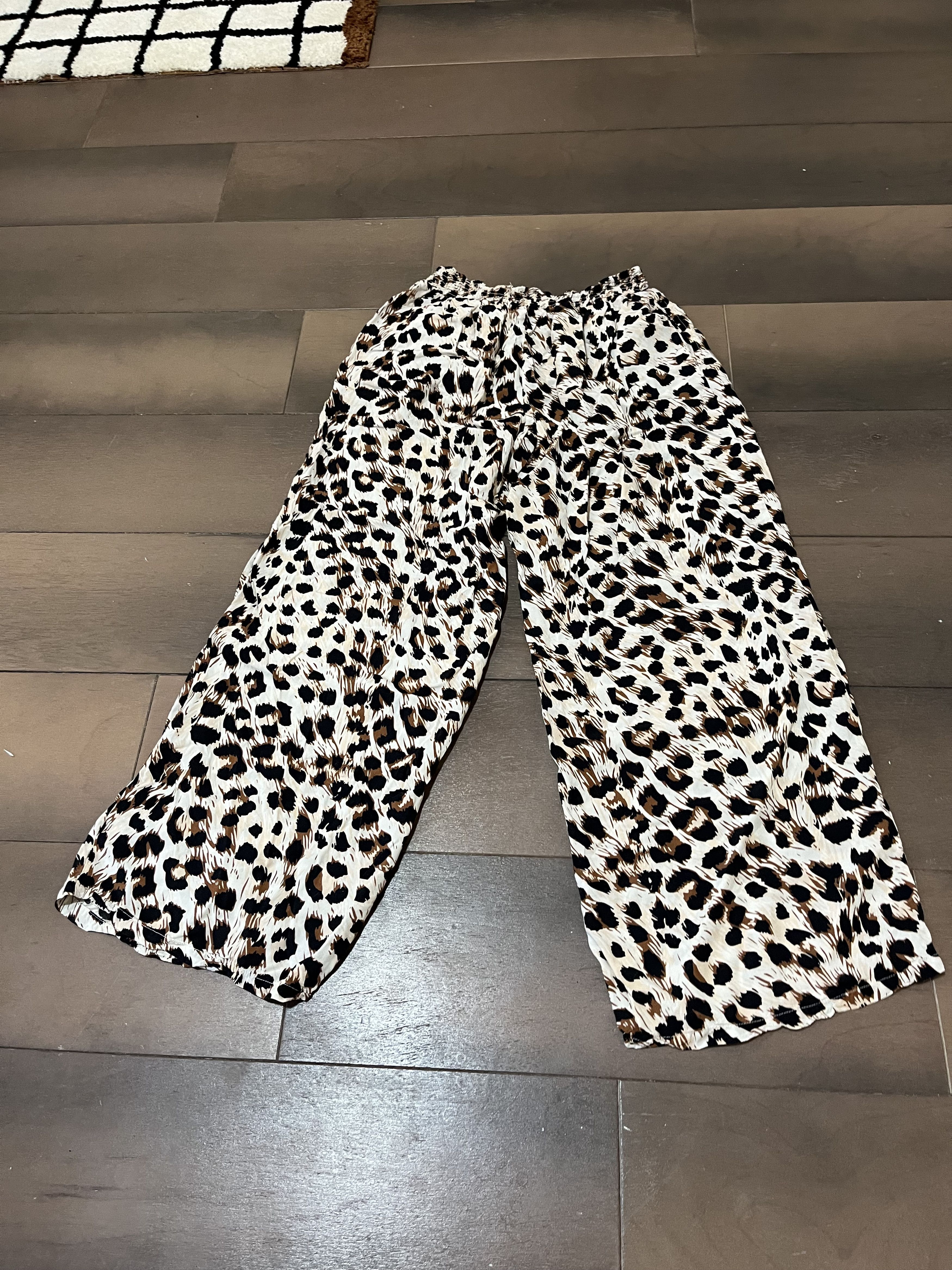 Other Cheetah Pants Size ONE SIZE - 2 Thumbnail