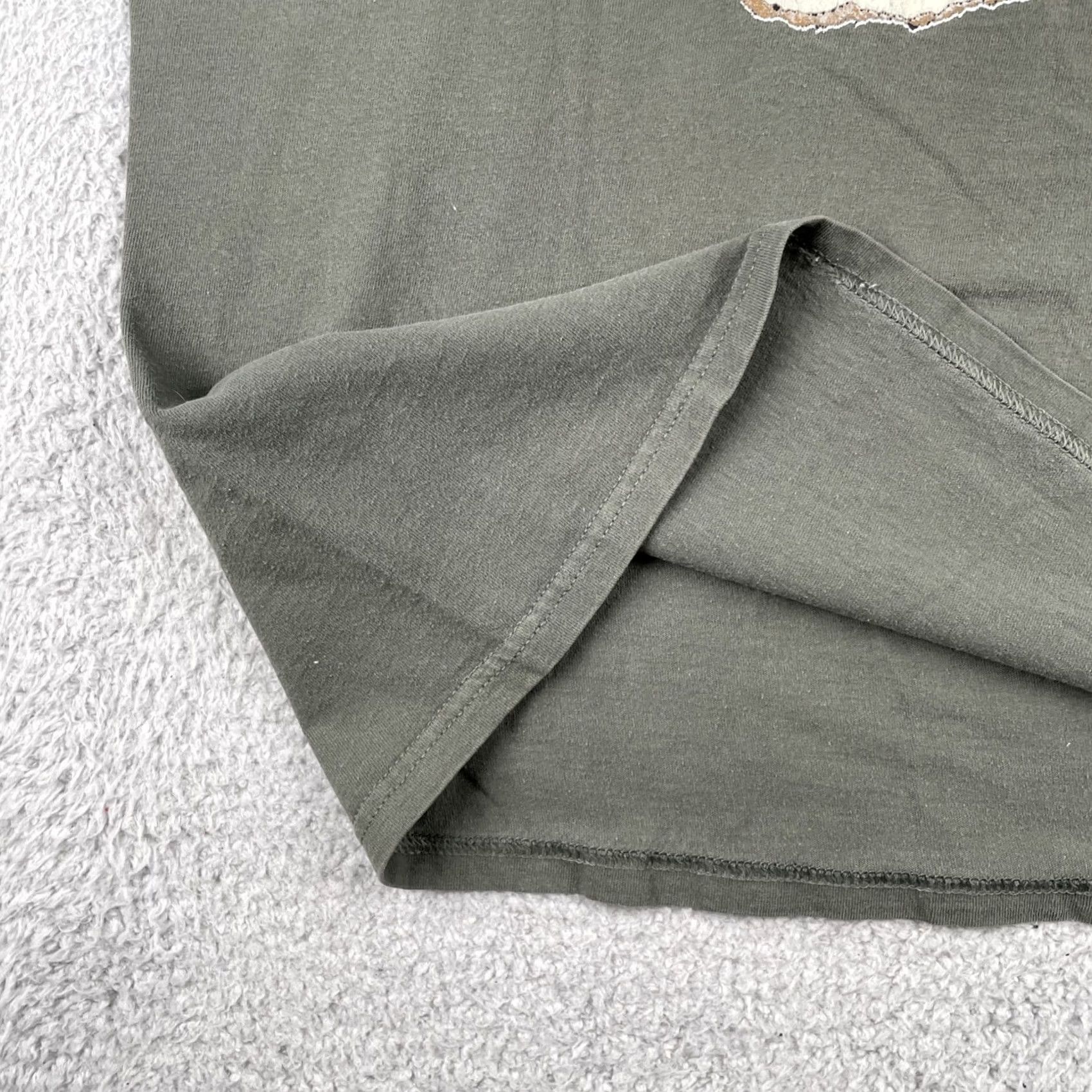 Tultex VINTAGE Tultex Shirt XL Green Skier Graphic Mountain Y2K Live2Play.com 90s Mens Size US XL / EU 56 / 4 - 5 Thumbnail