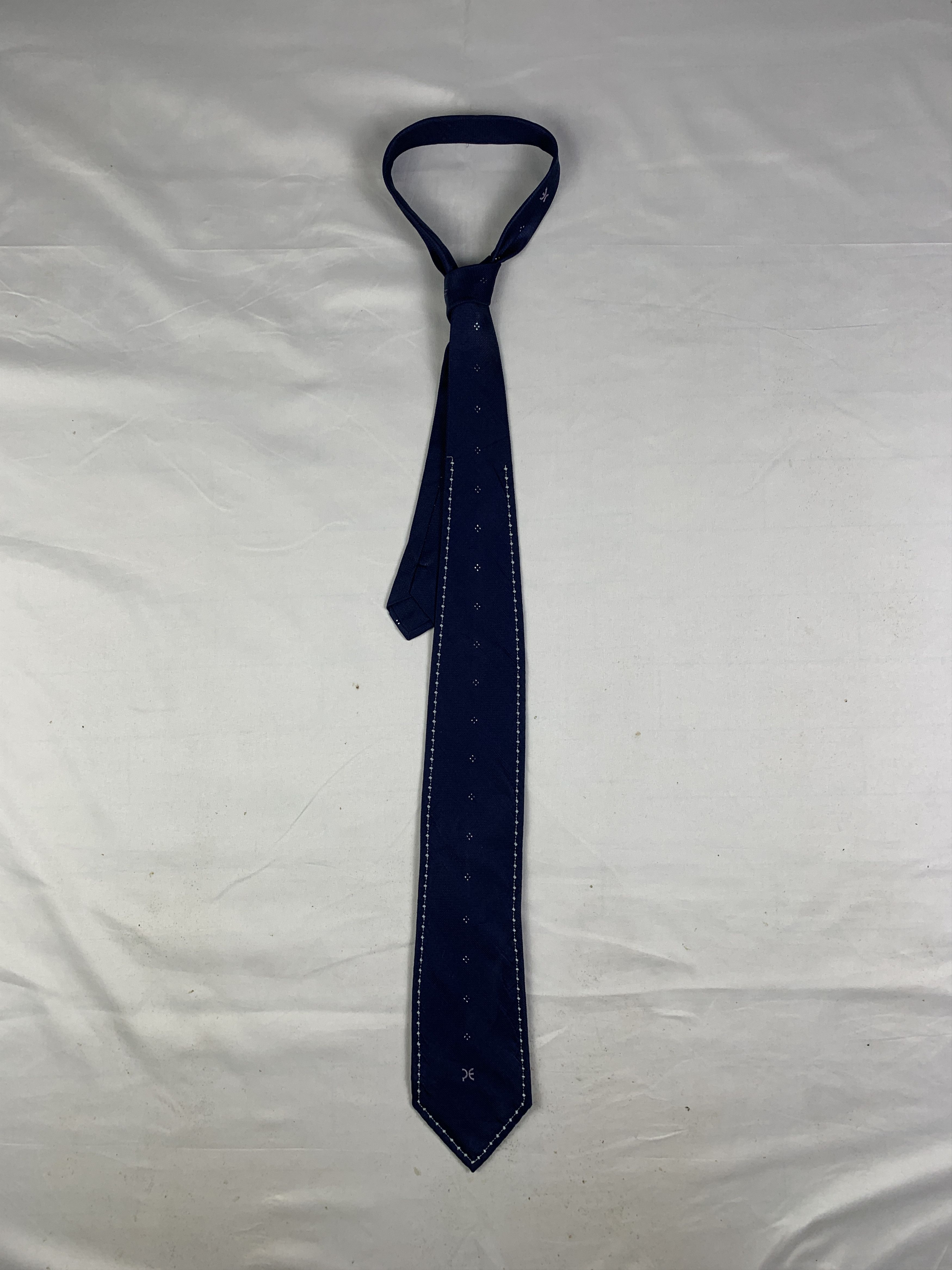 Perry Ellis 2000s Perry Ellis Navy Silver Accents Tie (OSFA) Size ONE SIZE - 1 Thumbnail