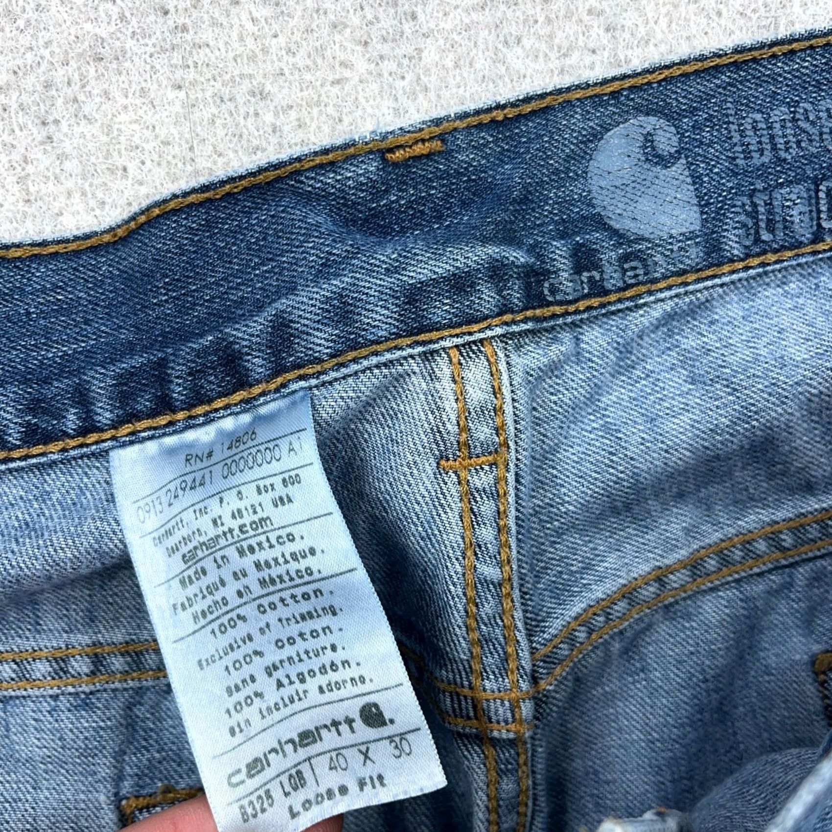 Carhartt VINTAGE Carhartt Jeans Men 40x30 Loose Fit Straight Leg Dungaree Fit Baggy VTG Y2K Blue Denim 5-Pocket Mens Jeans Size US 40 / EU 56 - 4 Thumbnail