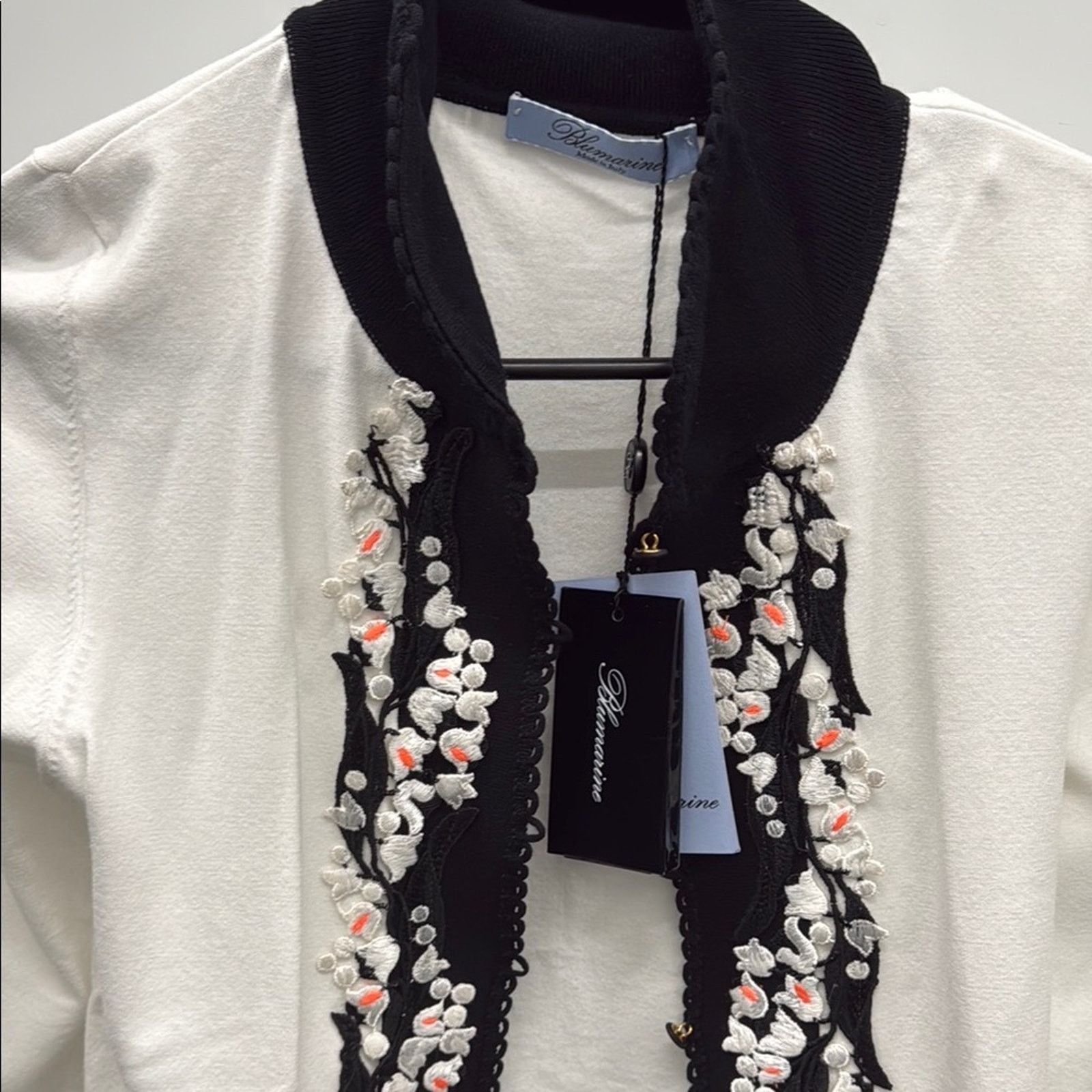 Blumarine NWT Blumarine Embroidered Cardigan Sweater Black Trim Rare M Size M / US 6-8 / IT 42-44 - 8 Thumbnail