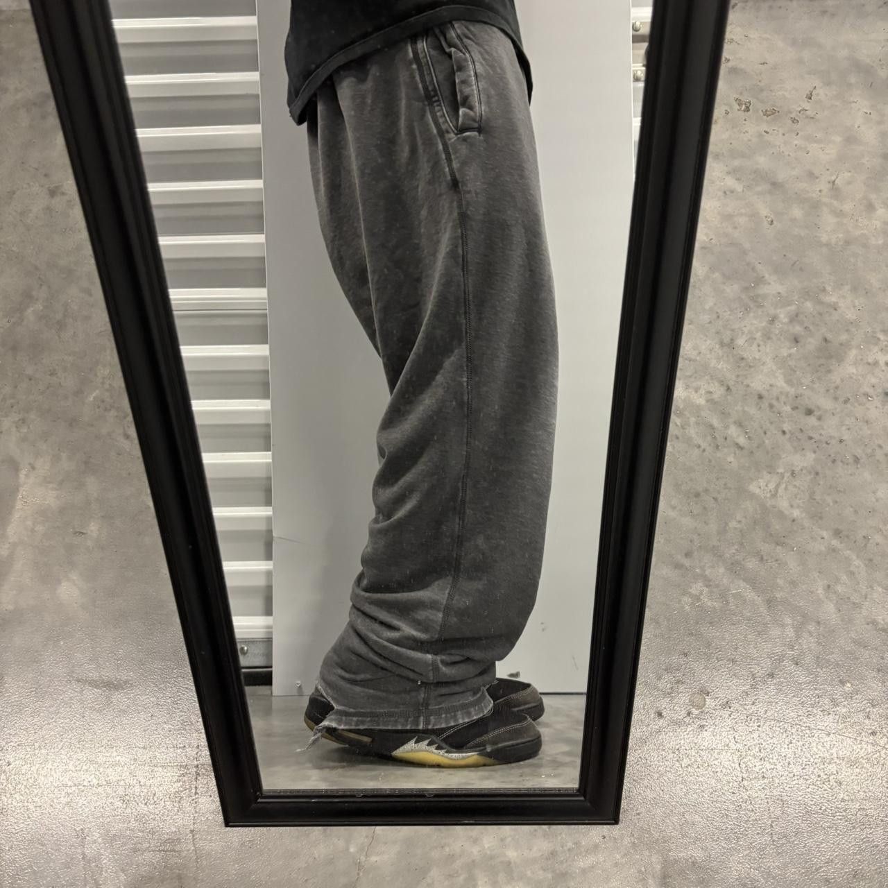 Japanese Brand × Vintage Crazy Vintage Y2K/2000s Baggy Faded Grey Distressed Skater Sweatpants! Size US 36 / EU 52 - 2 Thumbnail