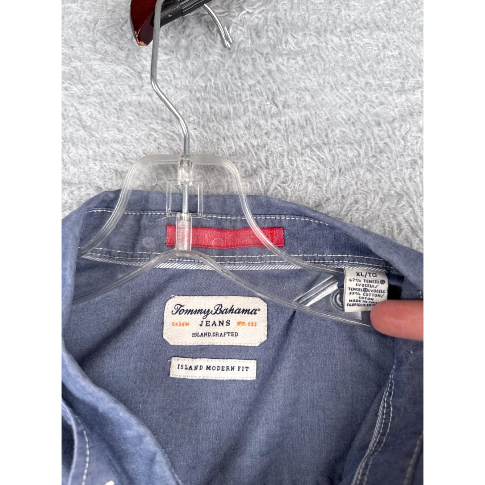 Tommy Bahama Tommy Bahama Shirt Men XL Blue Long Sleeve Button-Up with Pocket, Aloha Resort Style, 100% Cotton/Tencel Blend, Slim Fit Size US XL / EU 56 / 4 - 7 Thumbnail