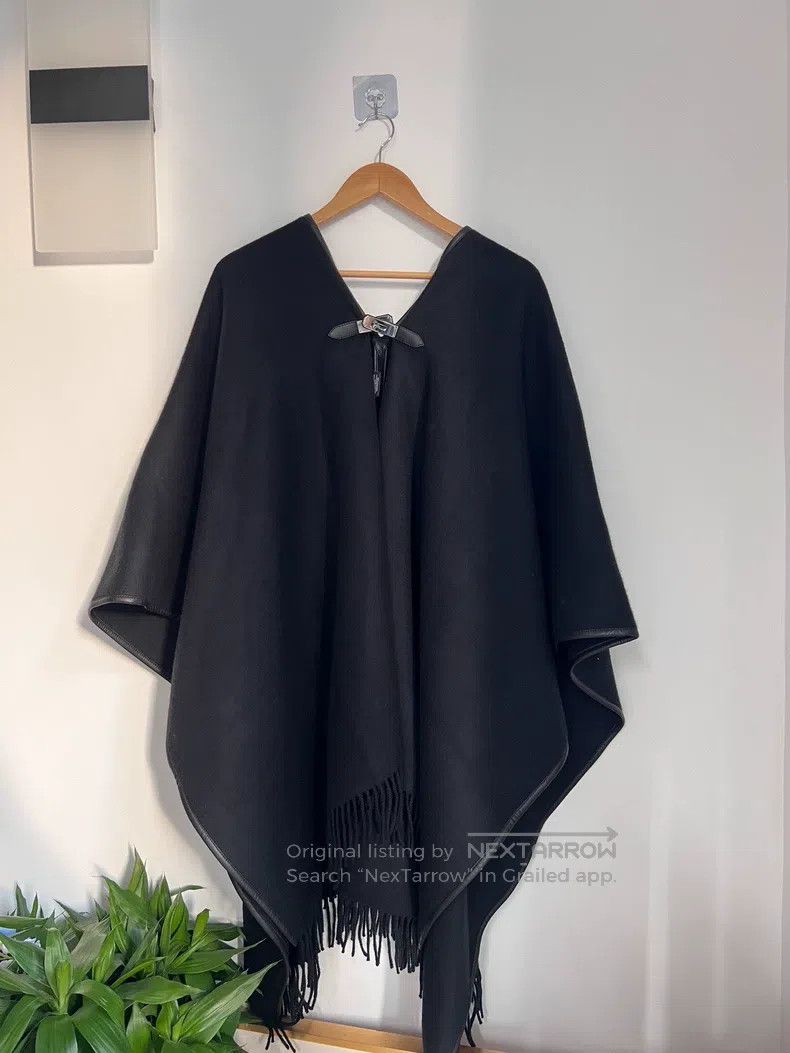 Hermes Hermes size 128*167cm Black Cashmere Cloak Size M / US 6-8 / IT 42-44 - 1 Thumbnail