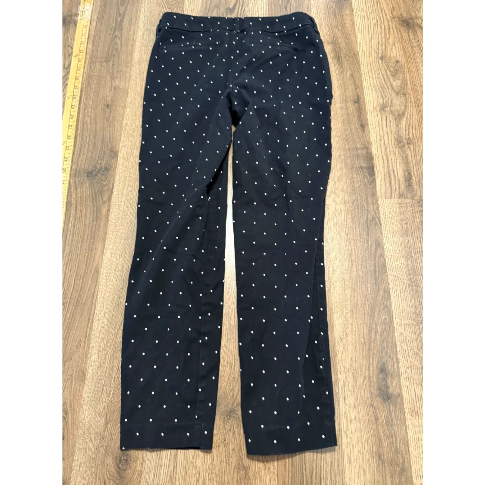 Old Navy Old Navy Pixie Pants Women's Size 8 Regular Black White Polka Dots Pants Size 30" / US 8 / IT 44 - 2 Thumbnail
