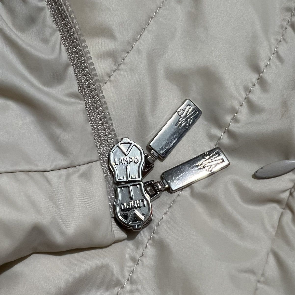 Moncler Moncler Vintage light down jacket Size XL / US 12-14 / IT 48-50 - 12 Thumbnail