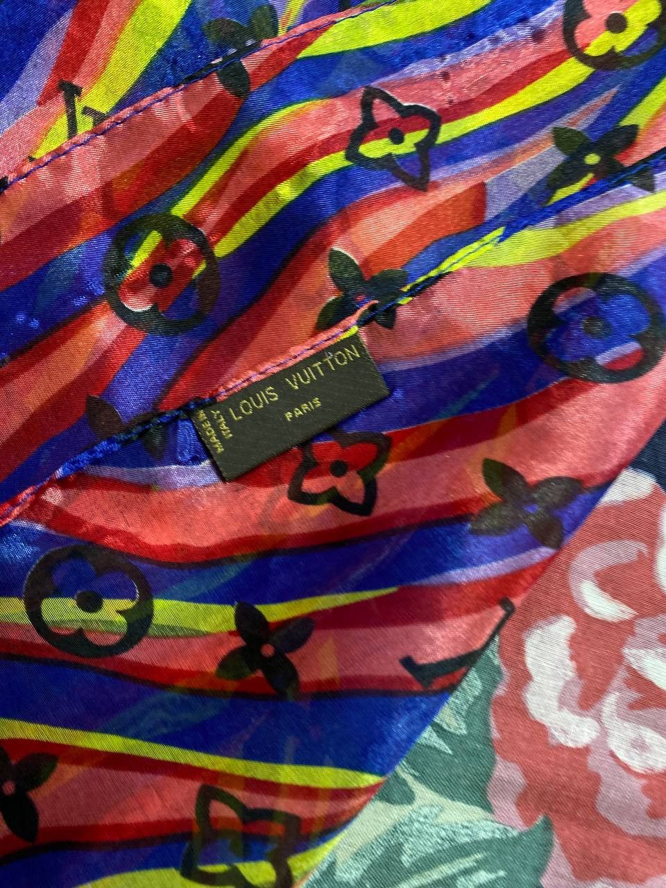 Louis Vuitton Louis Vuitton Multicolor Silk Geometric Shawl Scarf . Size ONE SIZE - 9 Thumbnail