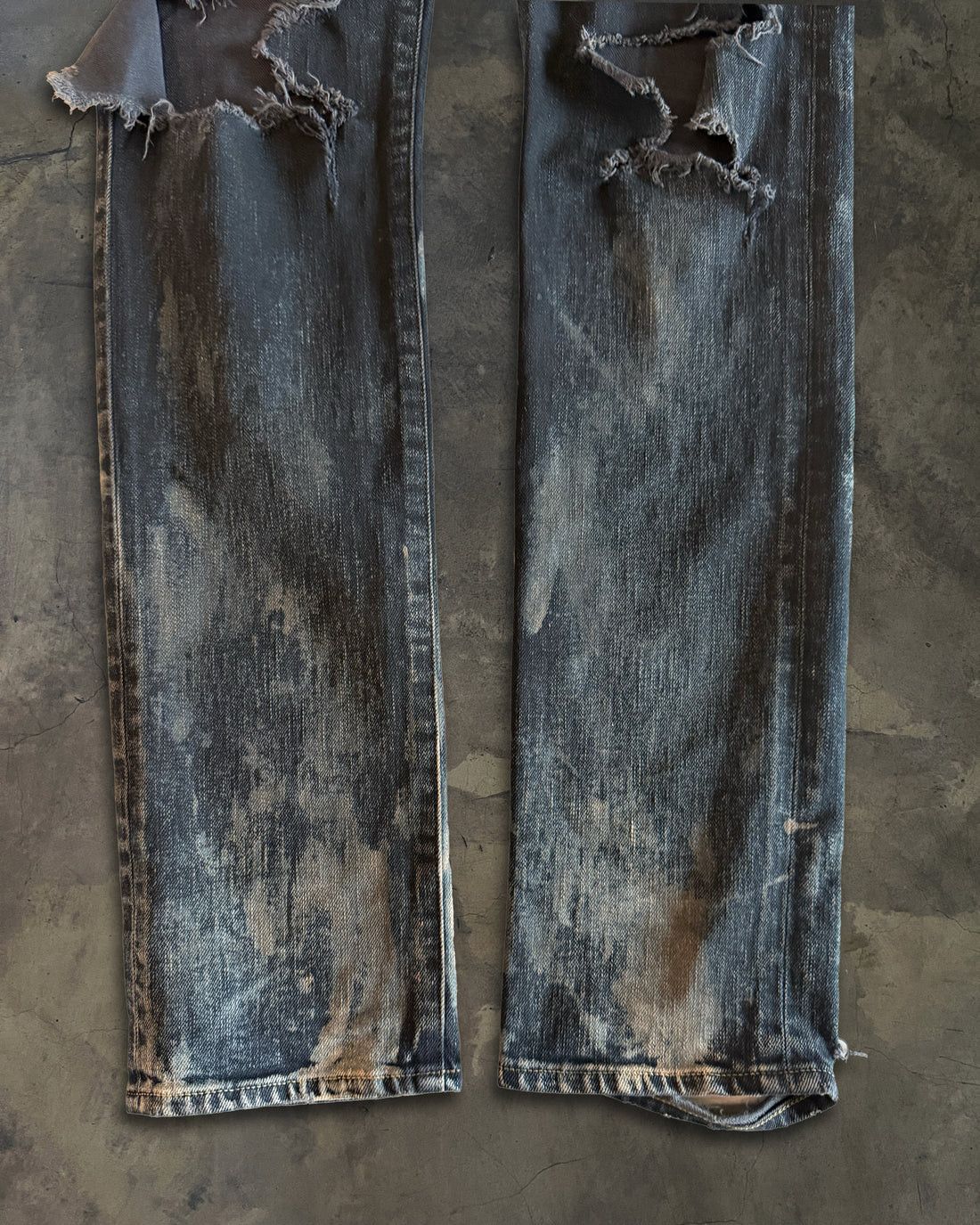 Saint Laurent Paris SAINT LAURENT FW2014 RUNWAY OIL STAIN JEANS Size US 30 / EU 46 - 3 Thumbnail