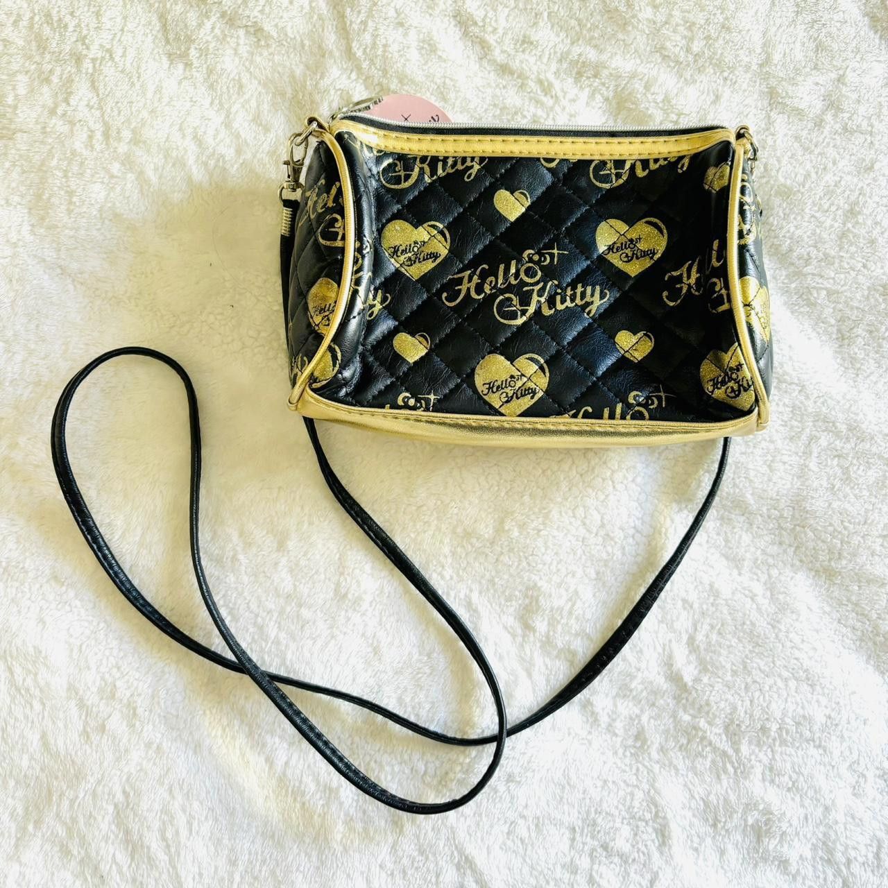 Designer × Vintage Vintage y2k Hello Kitty Black and Gold Crossbody Bag Size ONE SIZE - 7 Thumbnail