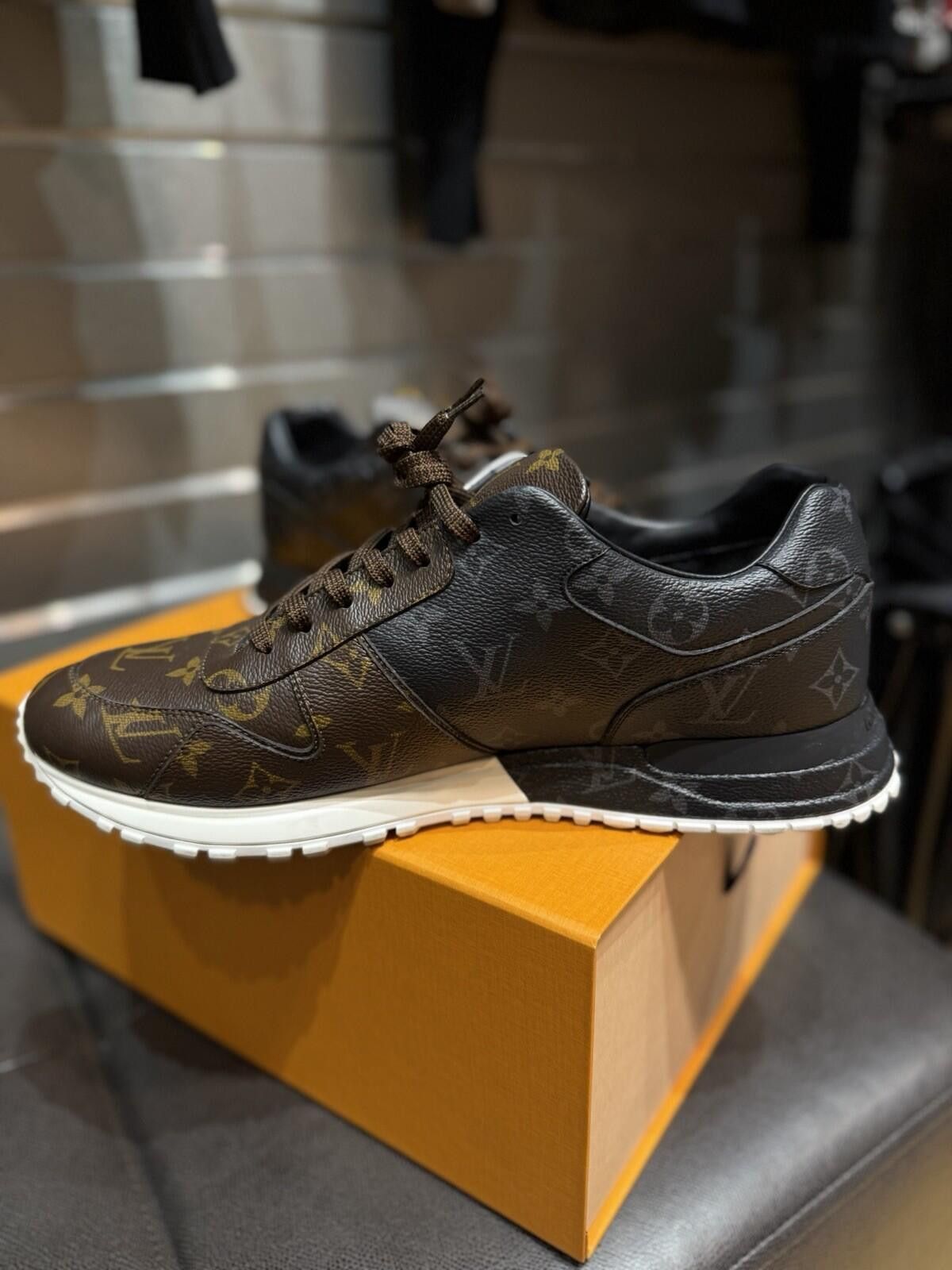 Louis Vuitton Size 10.5LV/11.5US Louis Vuitton Runaway Trainer Monogram Size US 11.5 / EU 44-45 - 9 Thumbnail