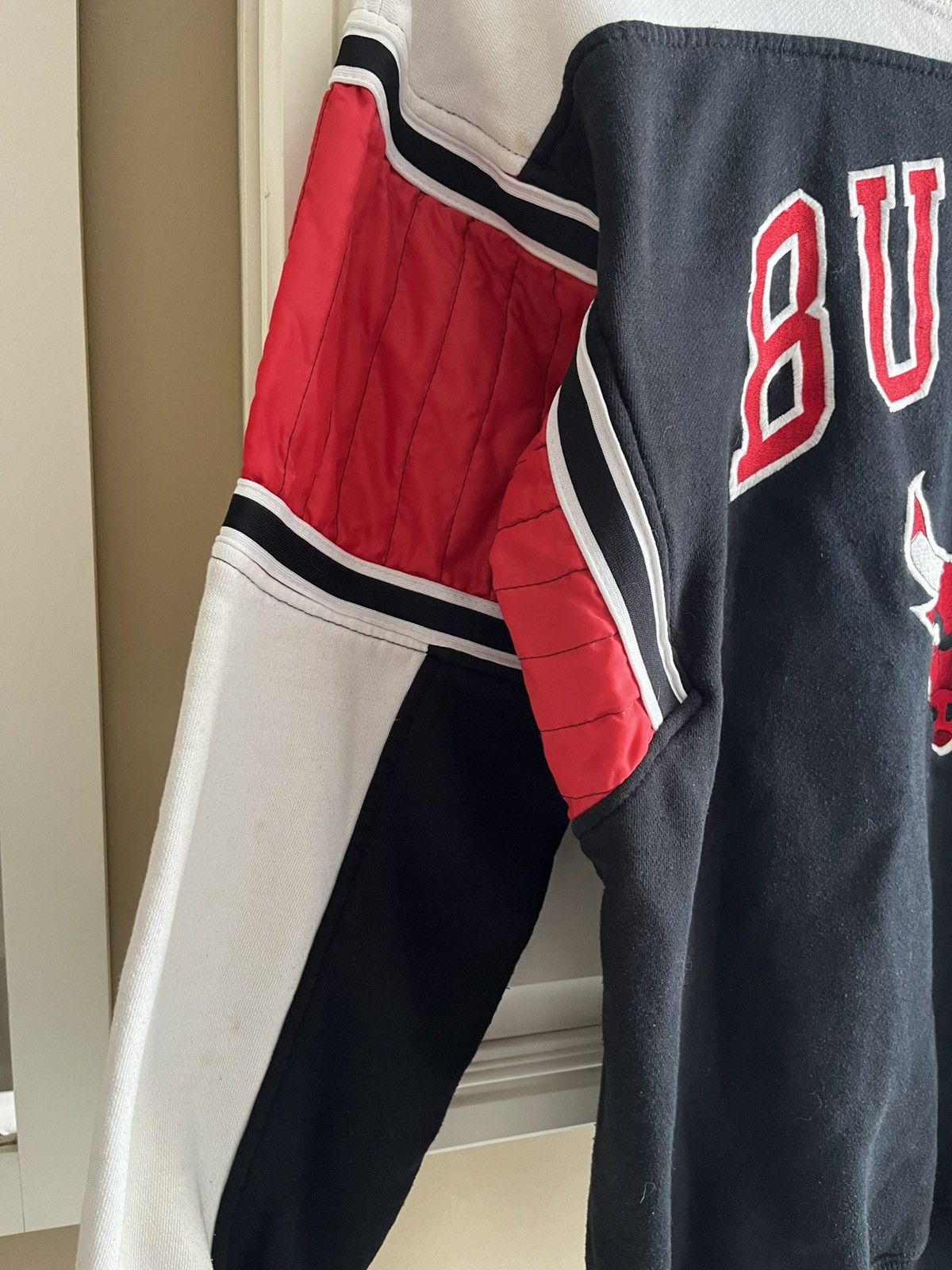 Starter Vintage 80s Starter Chicago Bulls Sweatshirt Size US L / EU 52-54 / 3 - 4 Thumbnail