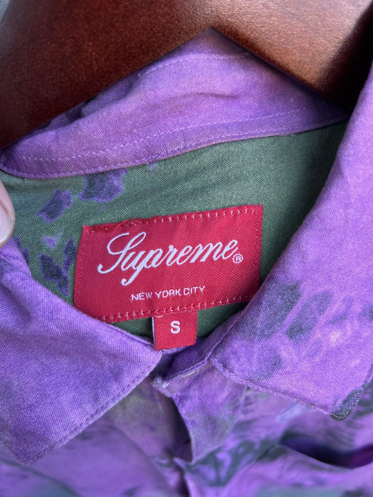 Supreme FW19 Batik Print Rayon Shirt Size US S / EU 44-46 / 1 - 8 Thumbnail