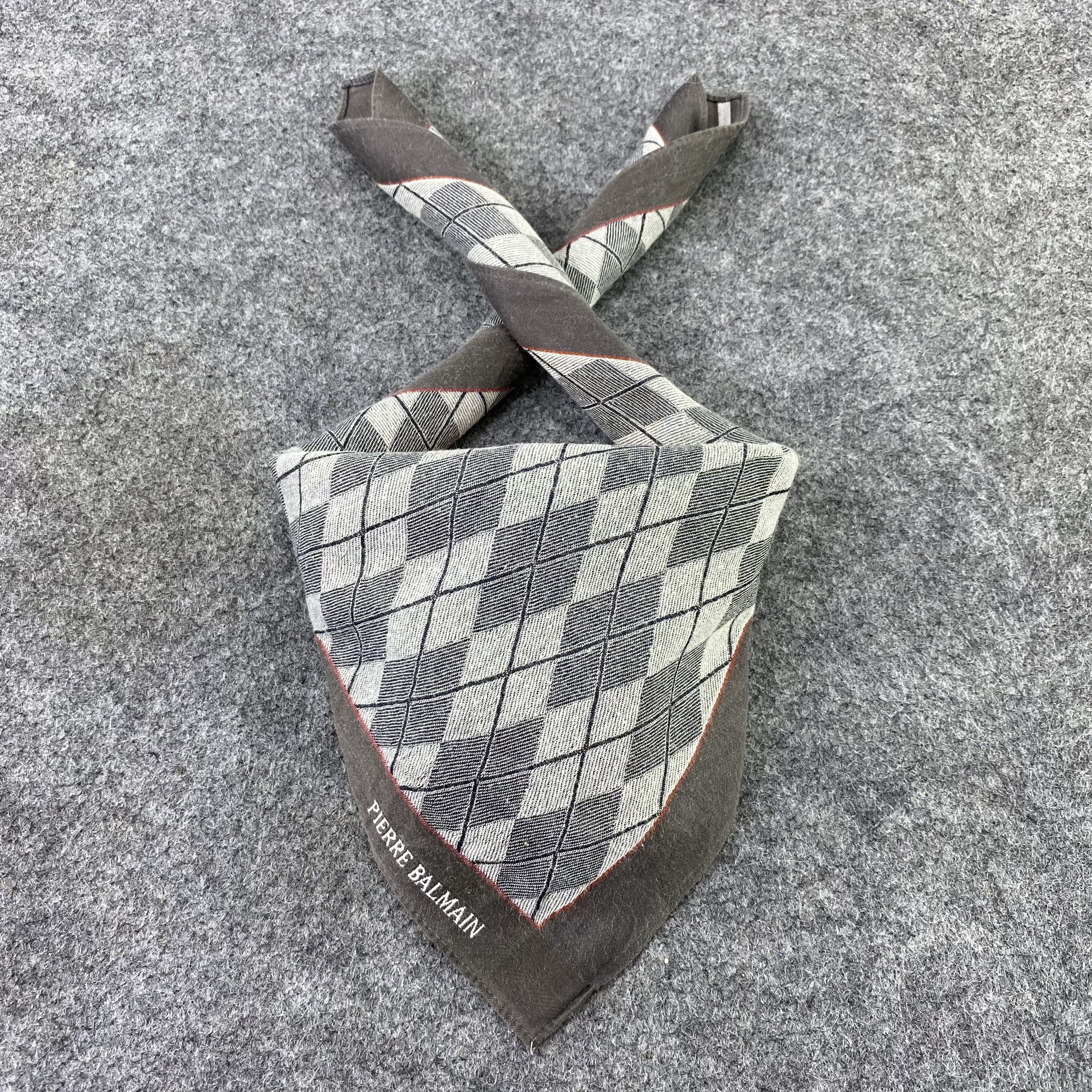 Pierre Balmain Pierre Balmain Handkerchief / Bandana / Neckerchief-B503 Size ONE SIZE - 2 Thumbnail