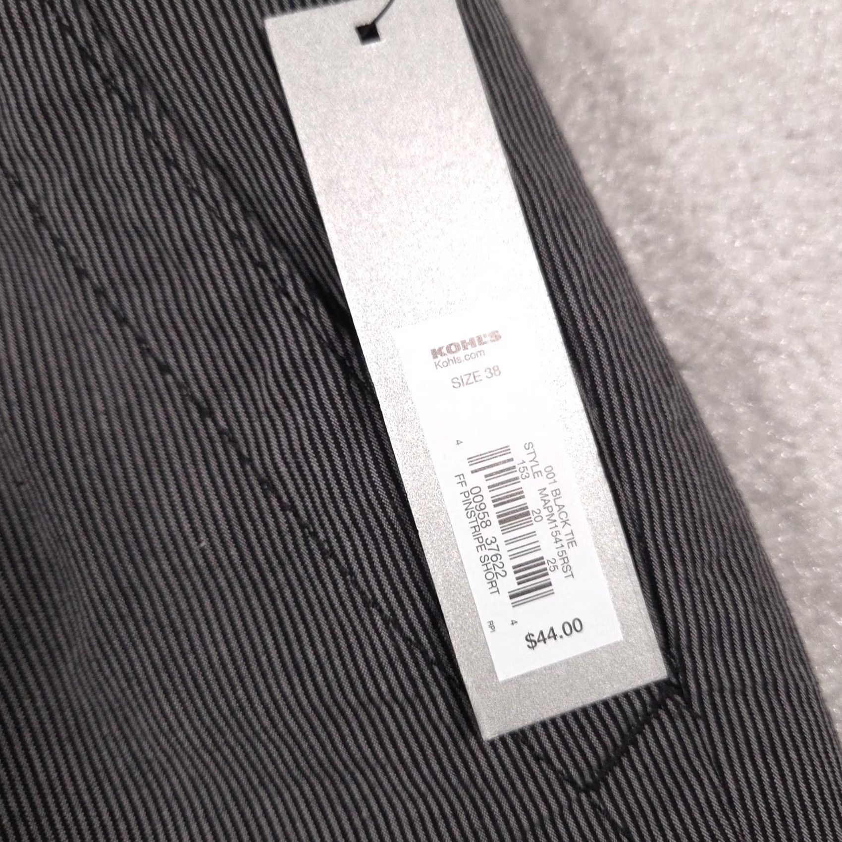 Apt. 9 APT 9 Shorts Mens 38 Gray Pinstripe Flat Front Chino Casual Black Gray Pocketed Inseam 10in Short Mens Size US 38 / EU 54 - 5 Thumbnail