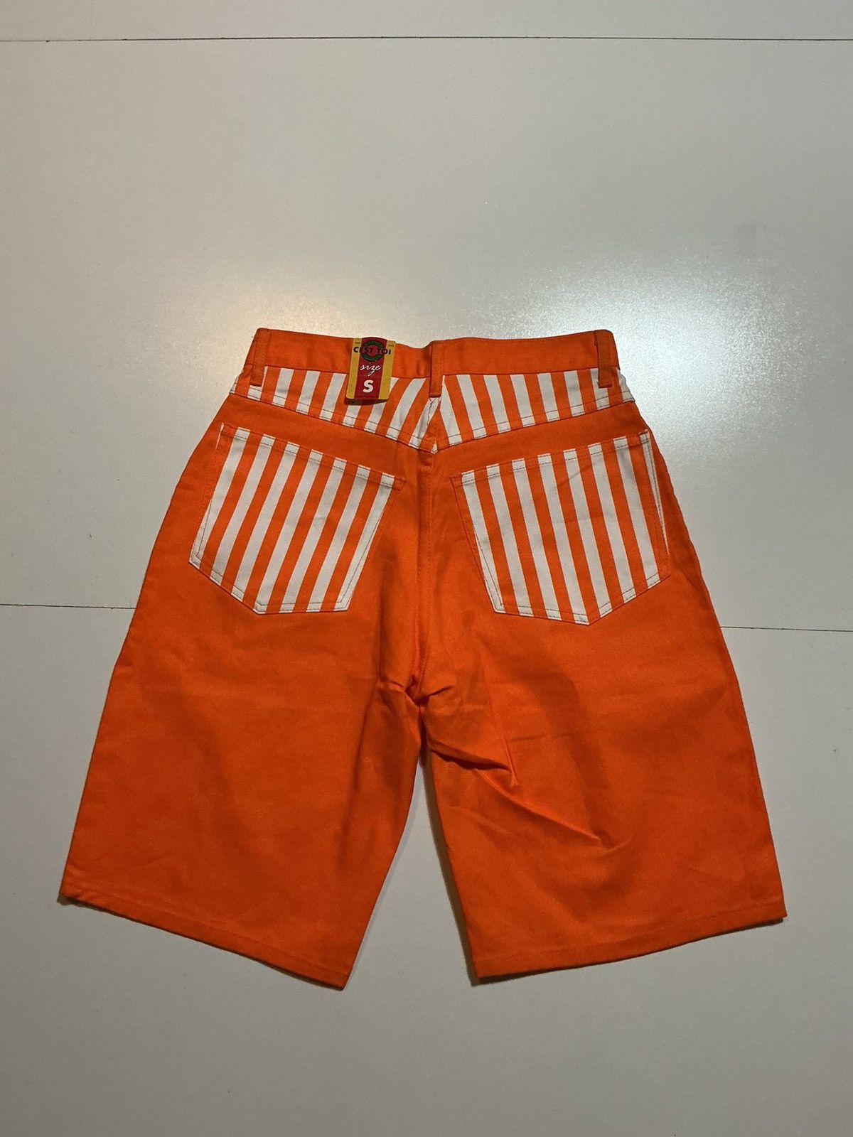 Vintage NWT Vintage 90s C'EST Toi Striped Denim Jean Shorts Size US 30 / EU 46 - 3 Thumbnail