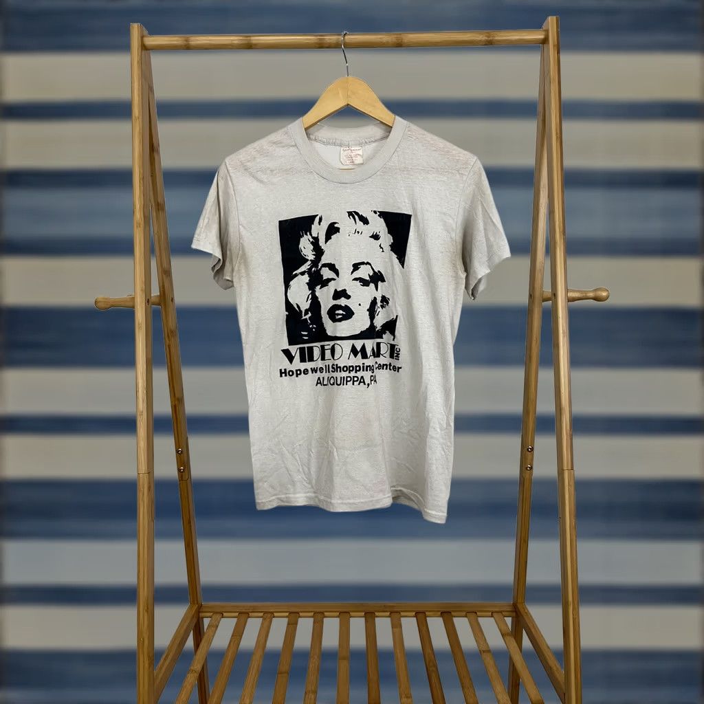 Vintage VINTAGE 80s Marilyn Monroe Portrait Burnout Paper Thin T-Shirt Light Gray L USA Men Size US L / EU 52-54 / 3 - 1 Thumbnail
