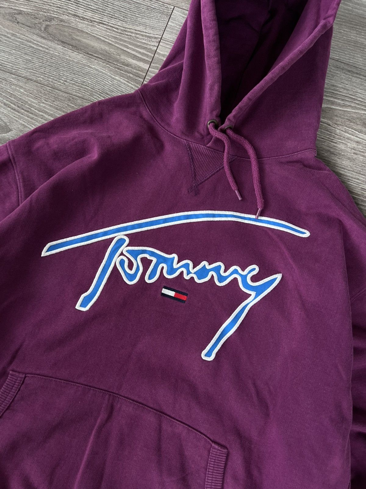 Tommy Hilfiger Tommy Hilfiger Jeans Signature Big Logo Purple Hoodie Size US L / EU 52-54 / 3 - 9 Thumbnail