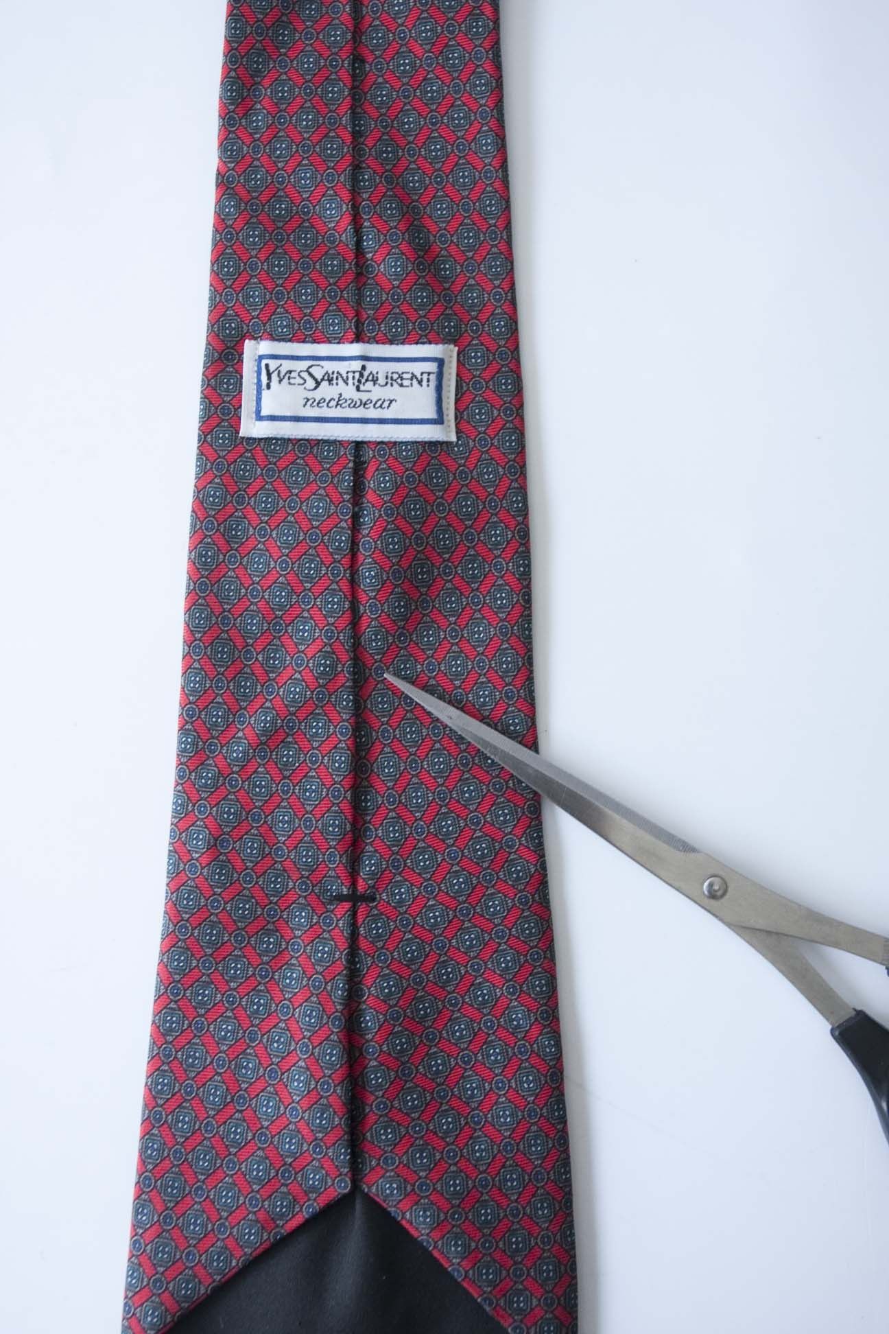 Vintage × Yves Saint Laurent Yves Saint Laurent Neckwear Tie 100% Silk Vintage Gray/ Red Size ONE SIZE - 3 Thumbnail