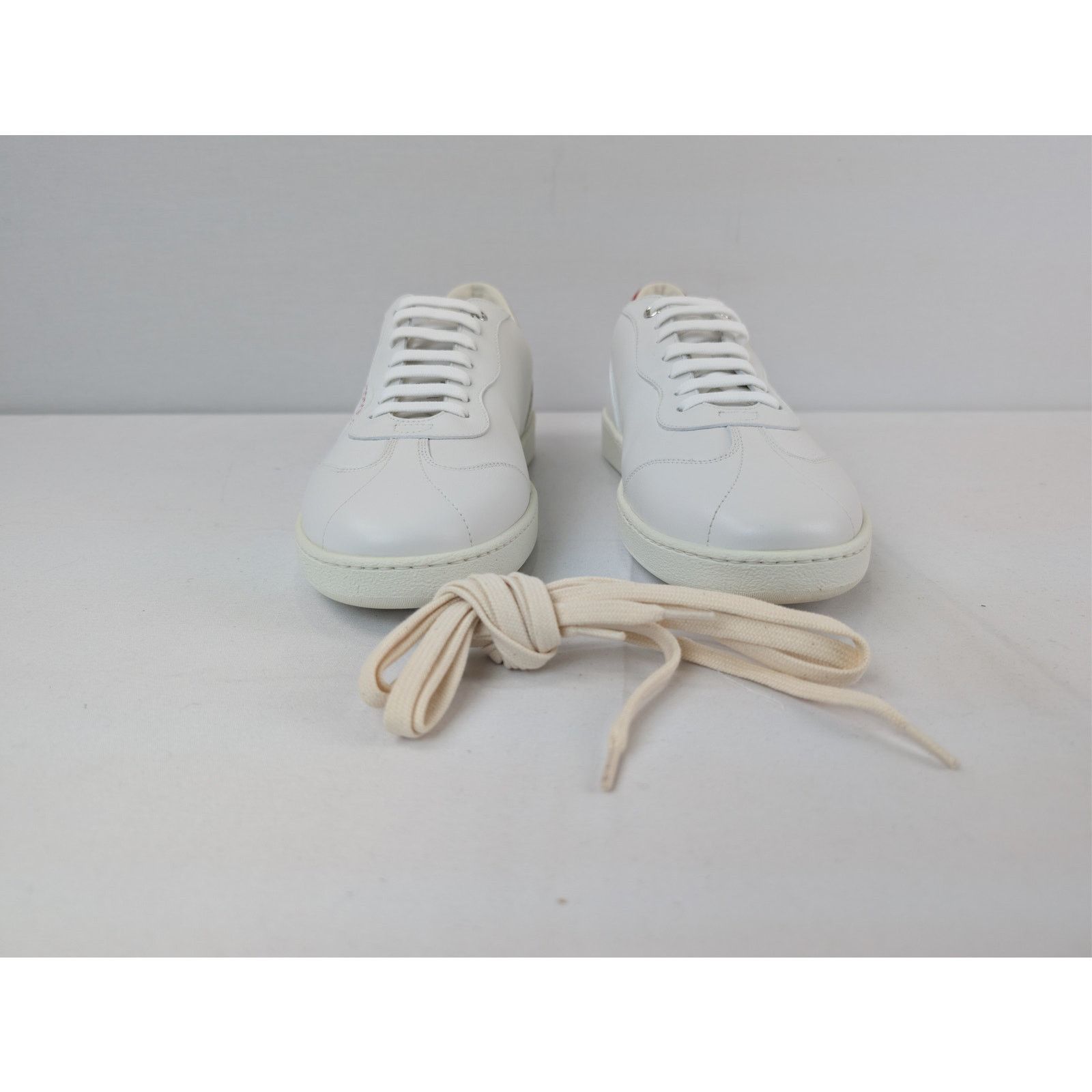 Salvatore Ferragamo o1rshd1 Achille Venn Low-Top Sneakers in White/Red Size US 11 / EU 44 - 9 Thumbnail