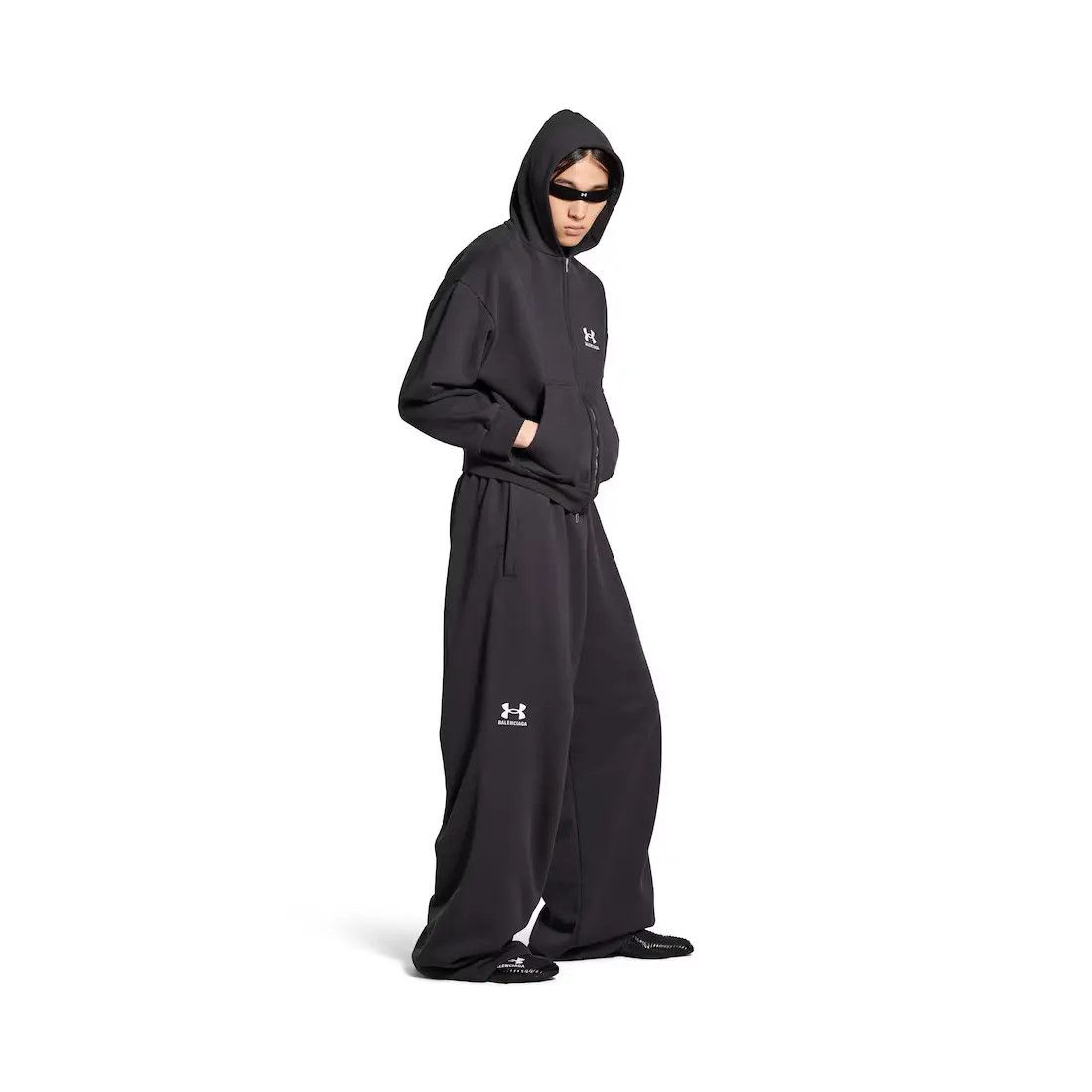 Balenciaga × Under Armour oc11z0326 Under Armour® Zip-Up Hoodie Regular Fit in Black Size S / US 4 / IT 40 - 3 Thumbnail