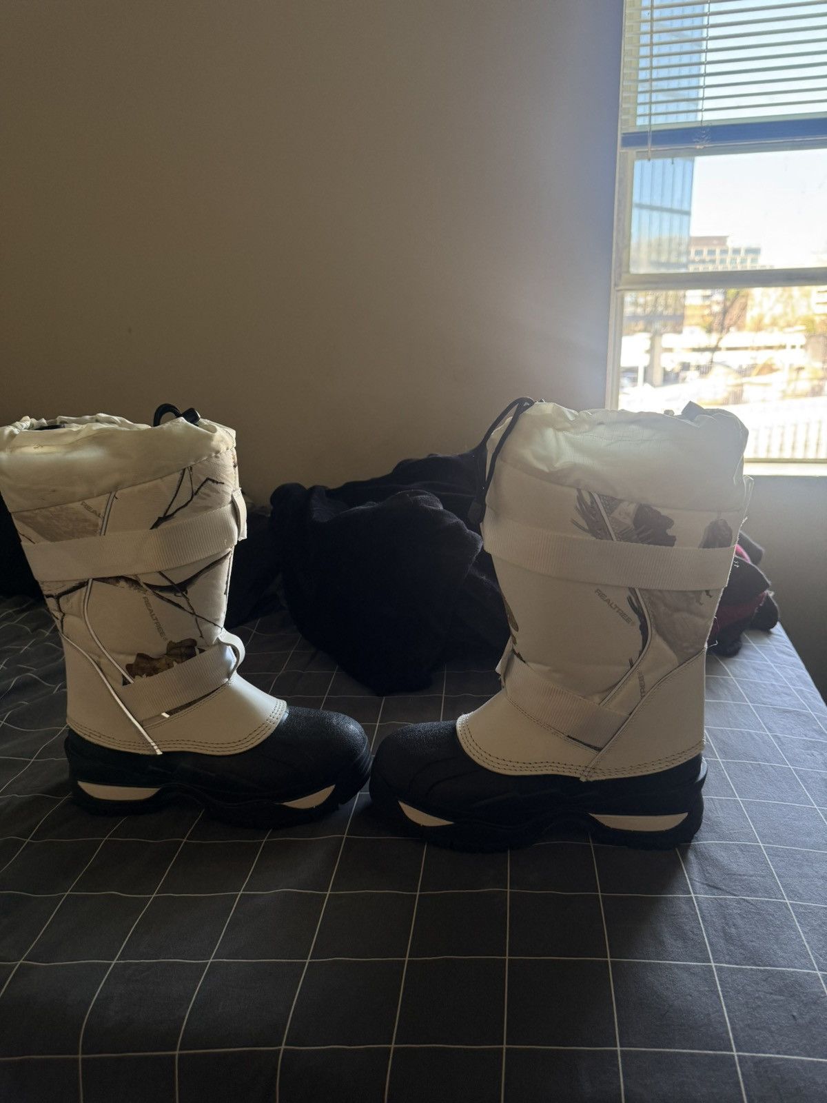 Other BAFFIN SNOW BOOTS Size US 9 / EU 42 - 4 Thumbnail