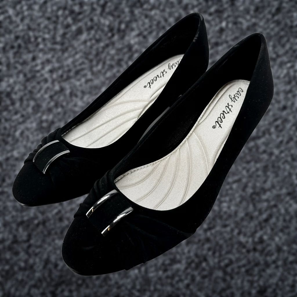 Vintage Easy Street Pump Heels Black Women's 6M Suede Slip On Almond Toe Casual Comfort Chinese Made Block Heel Size US 6 / IT 36 - 1 Thumbnail