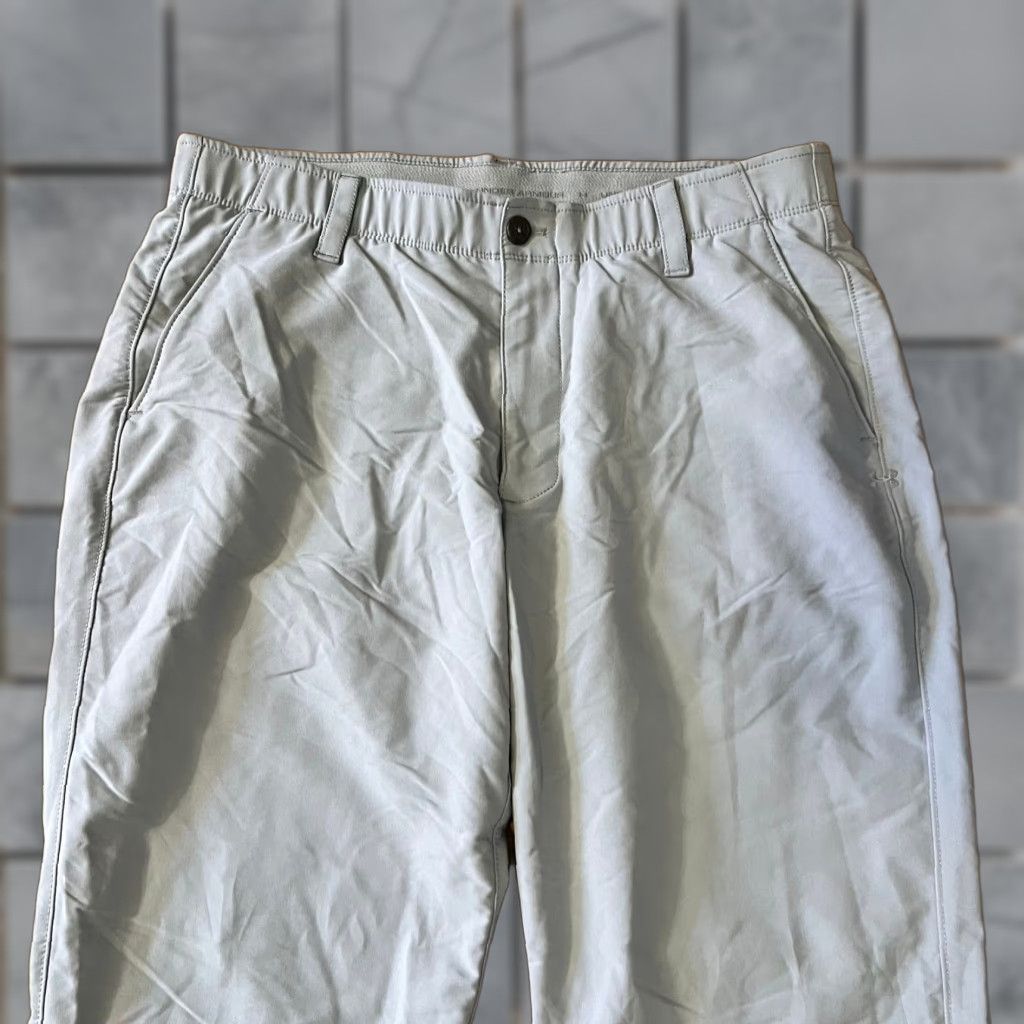 Under Armour Under Armour Pants Mens 36 X32 Light Gray Performance Golf Straight Leg Mens Pants Regular Gray 36 Mens Pants Straight Leg Golf Performance Size US 36 / EU 52 - 1 Thumbnail