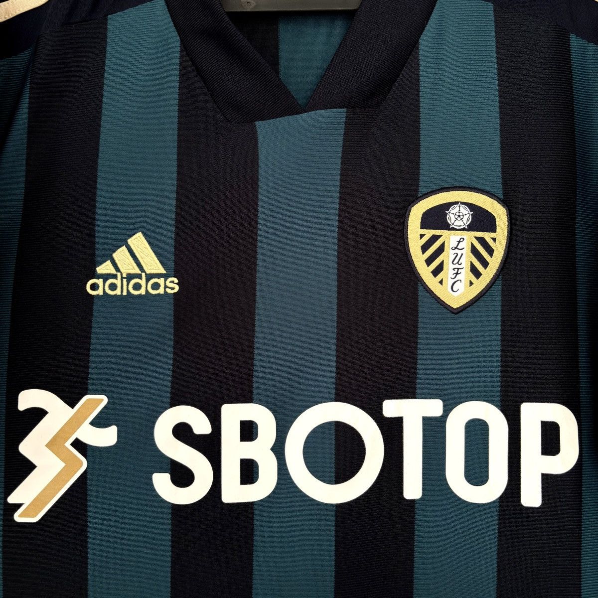 Adidas 2020 2021 Leeds United Adidas Away Kit Soccer Jersey Shirt Size US L / EU 52-54 / 3 - 3 Thumbnail