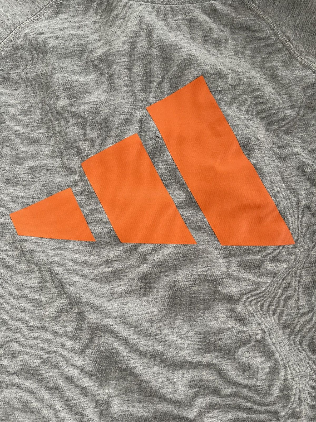 Adidas × Vintage Vintage Original Adidas T-Shirt/Tee/Shirt Grey/Orange XL Size US M / EU 48-50 / 2 - 4 Thumbnail