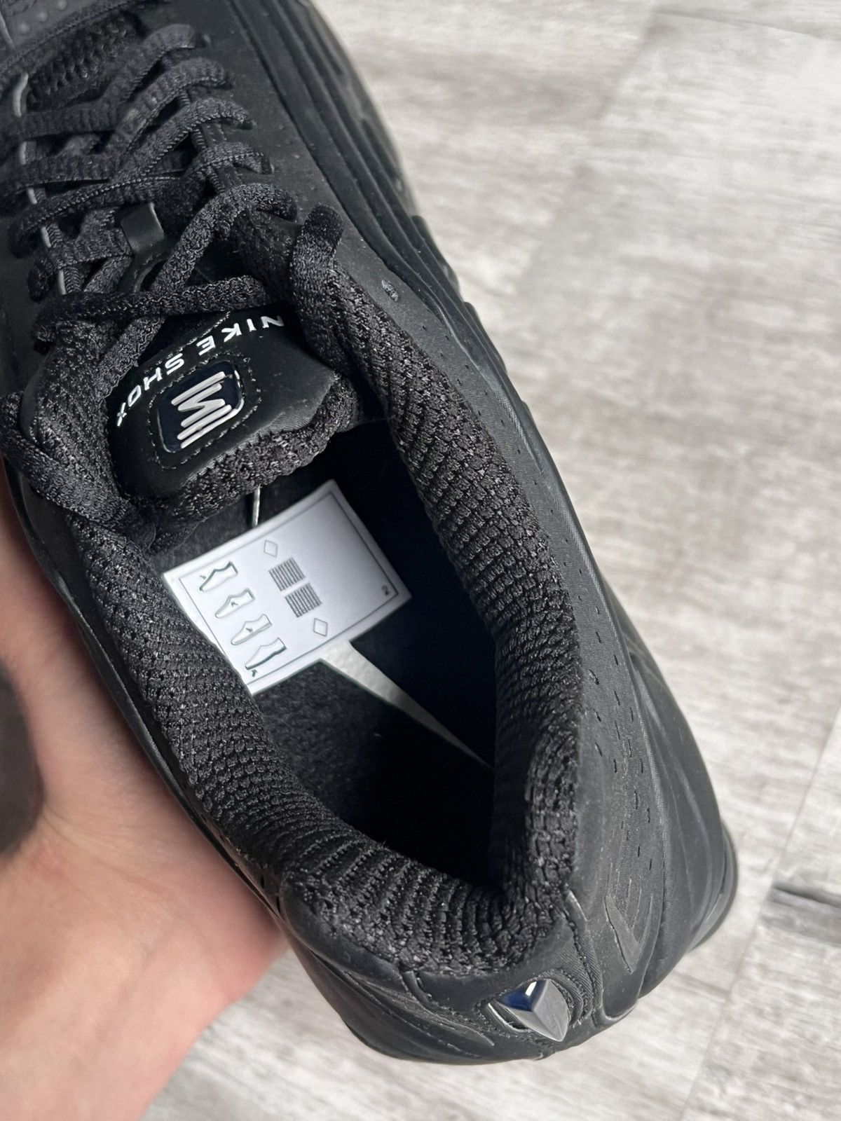 Nike Nike Shox R4 Triple Black Matte Size US 8 / EU 41 - 9 Thumbnail