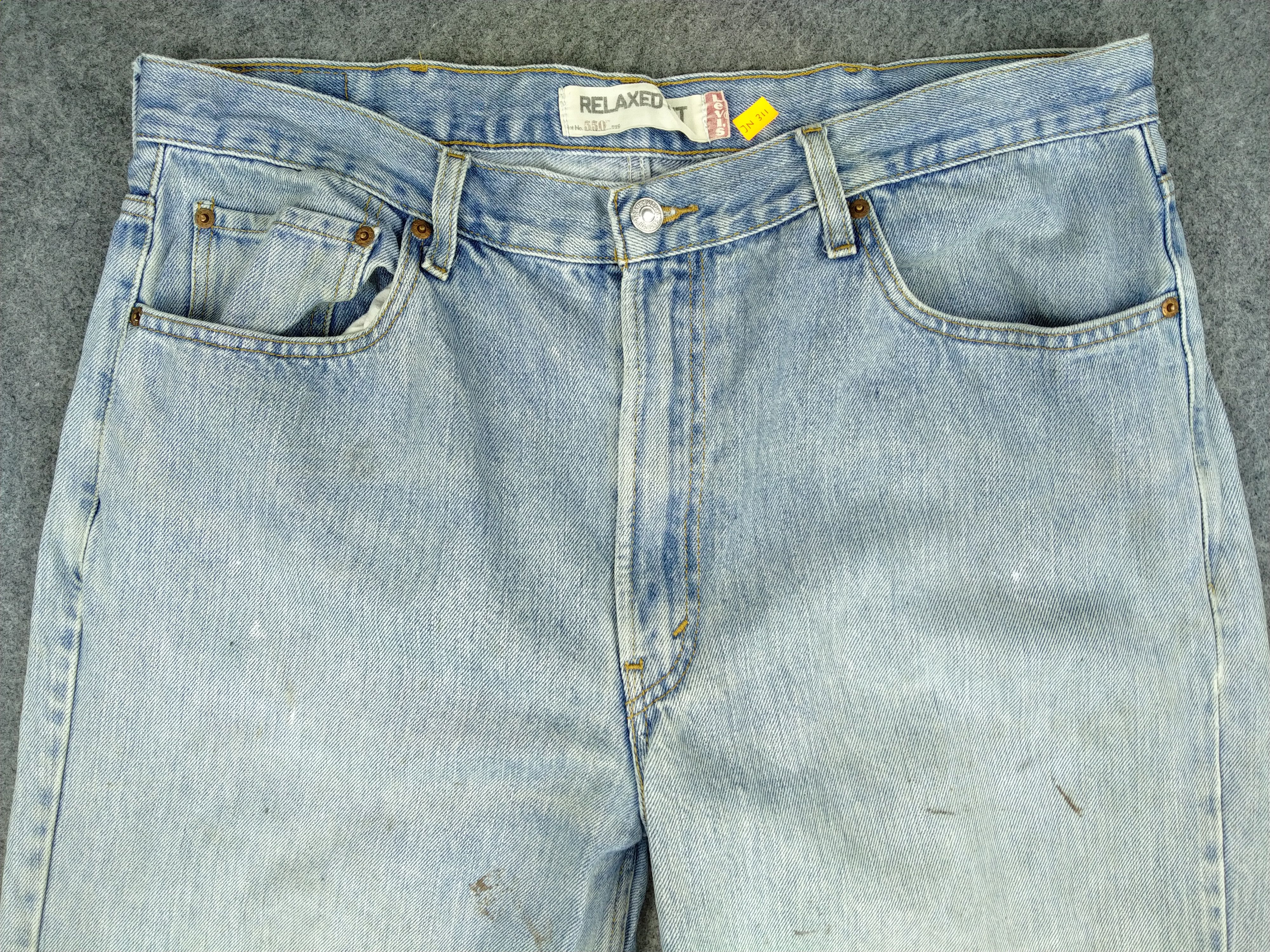 Japanese Brand Vintage Levi's 550 Light Wash 38 x 32.5 Denim -JN311 Size US 38 / EU 54 - 3 Thumbnail